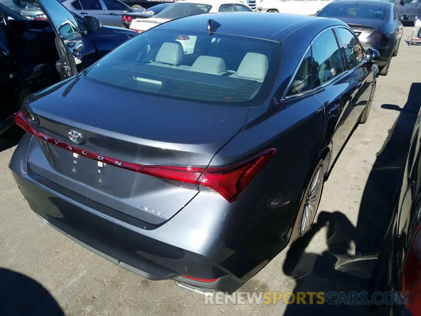 4 Photograph of a damaged car 4T1BZ1FB3KU025897 TOYOTA AVALON 2019