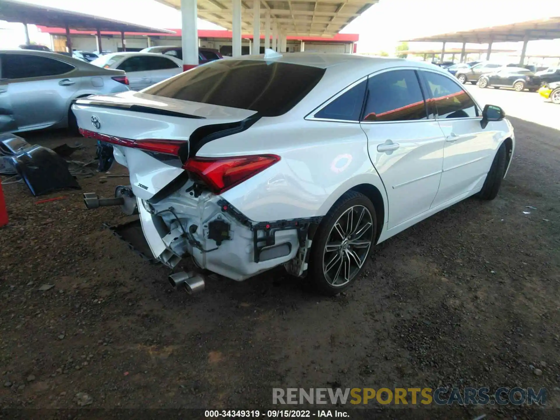 4 Photograph of a damaged car 4T1BZ1FB3KU030579 TOYOTA AVALON 2019