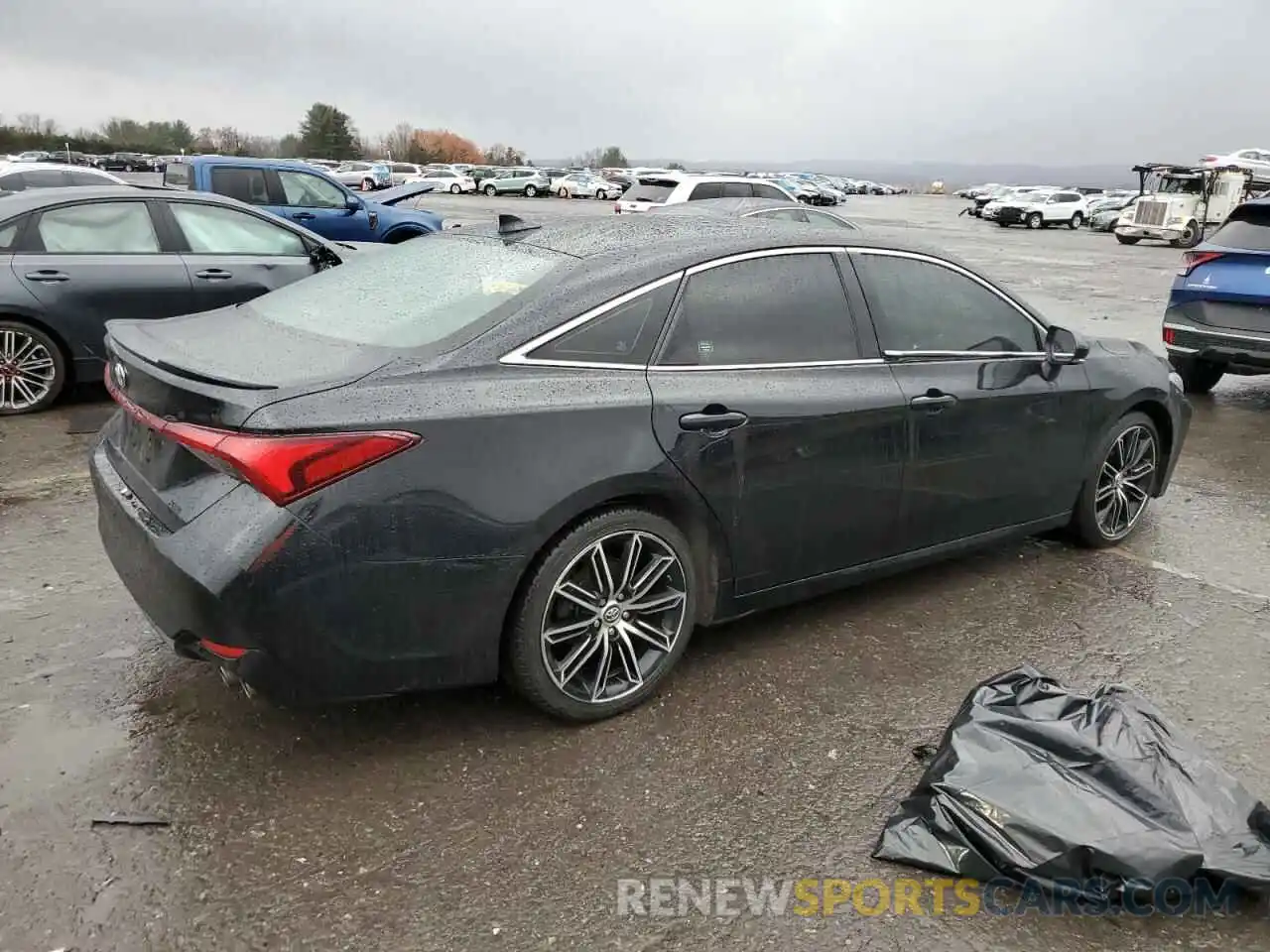 3 Photograph of a damaged car 4T1BZ1FB3KU032378 TOYOTA AVALON 2019