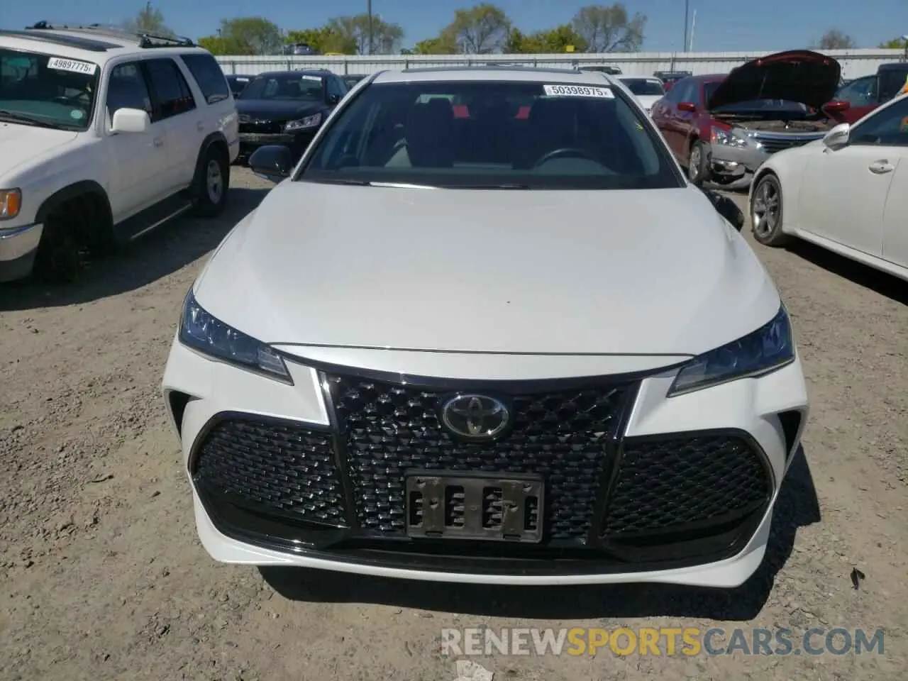 5 Photograph of a damaged car 4T1BZ1FB3KU032963 TOYOTA AVALON 2019