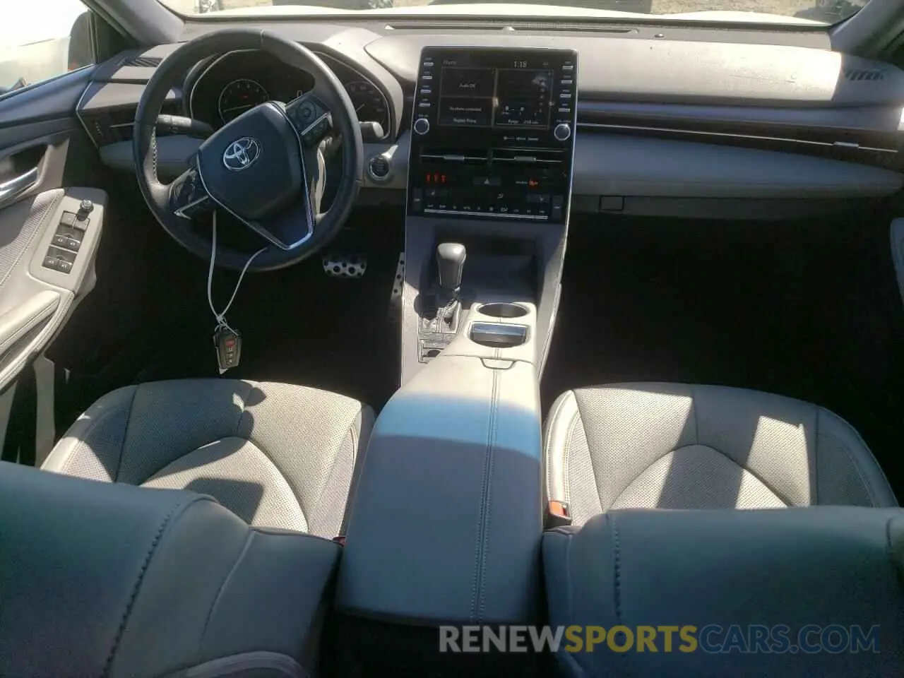 8 Photograph of a damaged car 4T1BZ1FB3KU032963 TOYOTA AVALON 2019