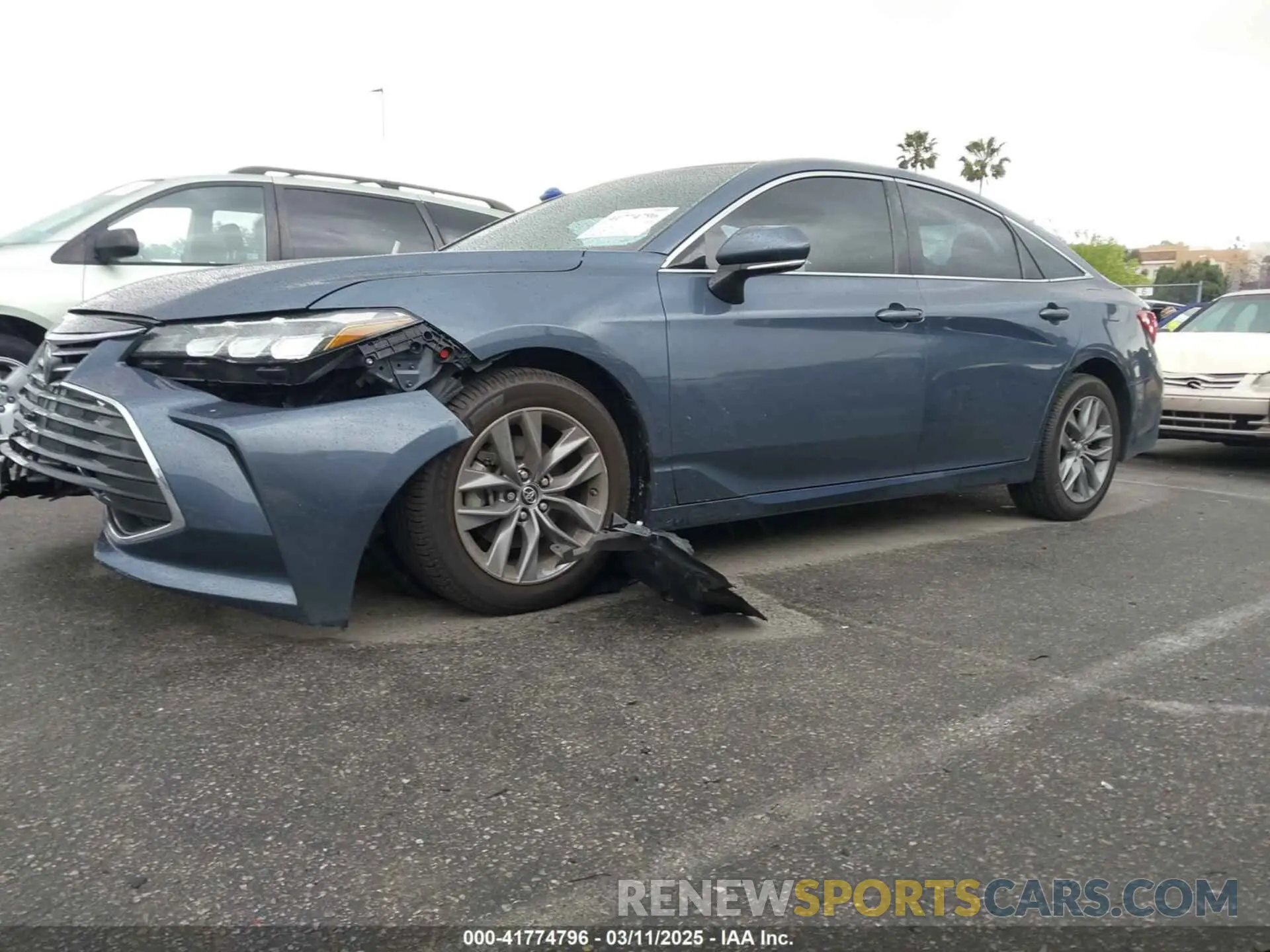2 Photograph of a damaged car 4T1BZ1FB3KU033885 TOYOTA AVALON 2019