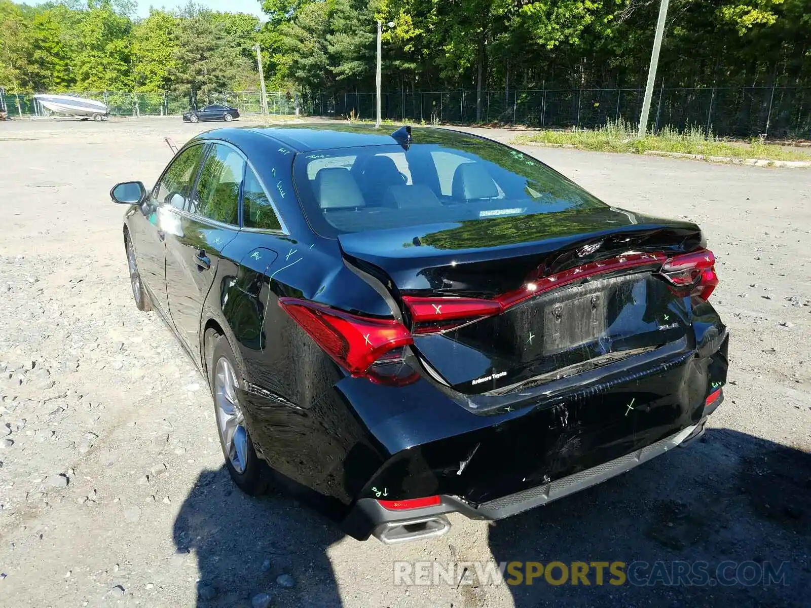 3 Photograph of a damaged car 4T1BZ1FB3KU037631 TOYOTA AVALON 2019