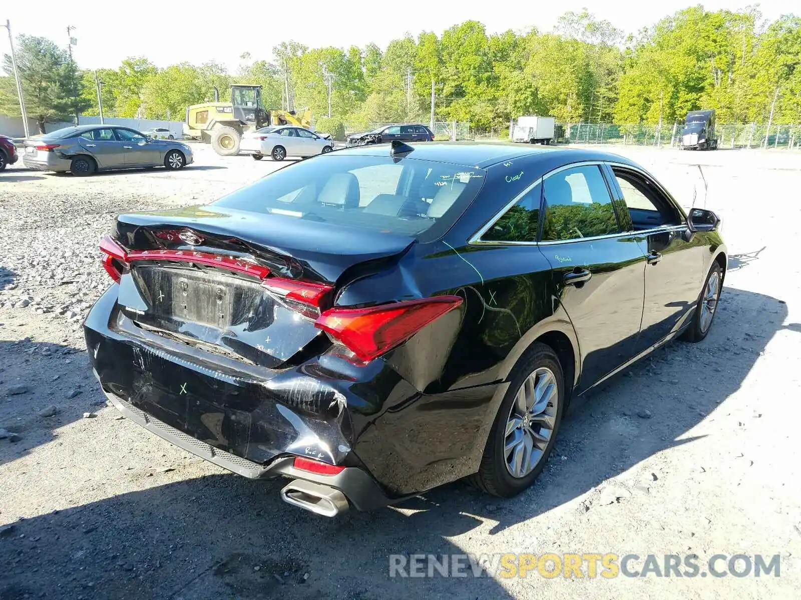 4 Photograph of a damaged car 4T1BZ1FB3KU037631 TOYOTA AVALON 2019