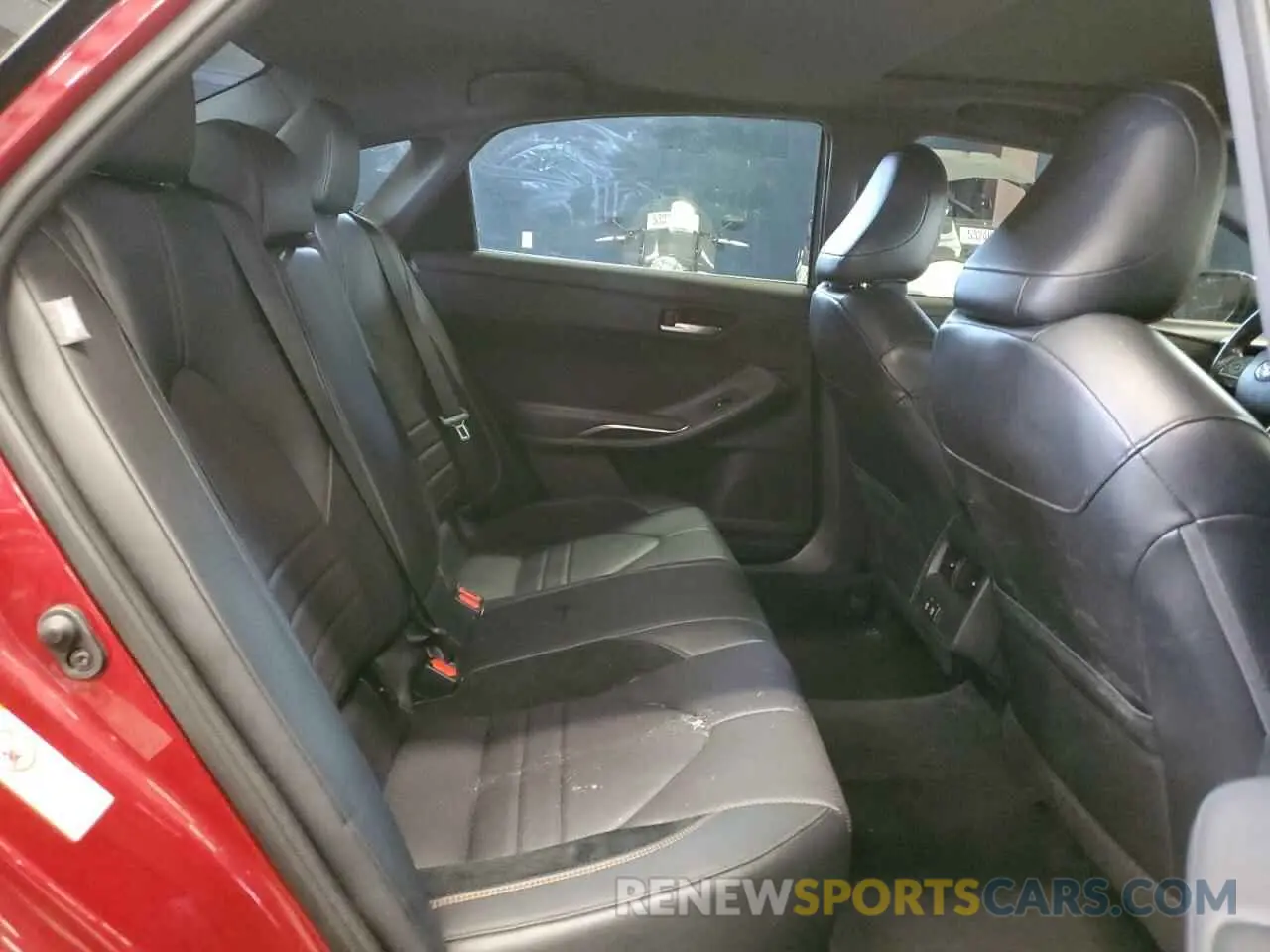 10 Photograph of a damaged car 4T1BZ1FB4KU002466 TOYOTA AVALON 2019
