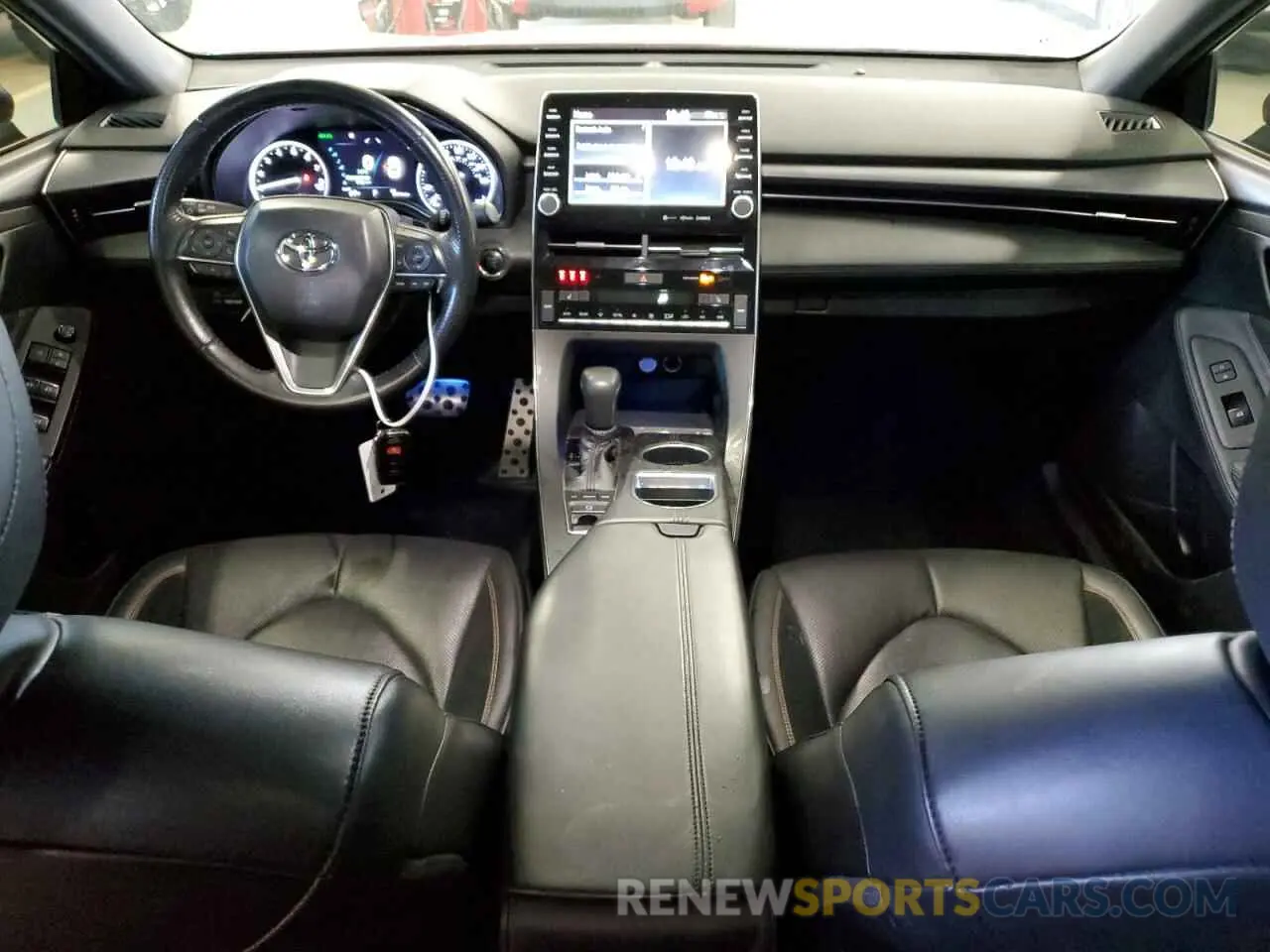 8 Photograph of a damaged car 4T1BZ1FB4KU002466 TOYOTA AVALON 2019