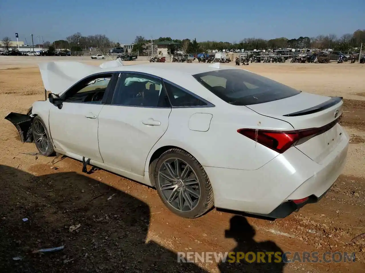 2 Photograph of a damaged car 4T1BZ1FB4KU002645 TOYOTA AVALON 2019