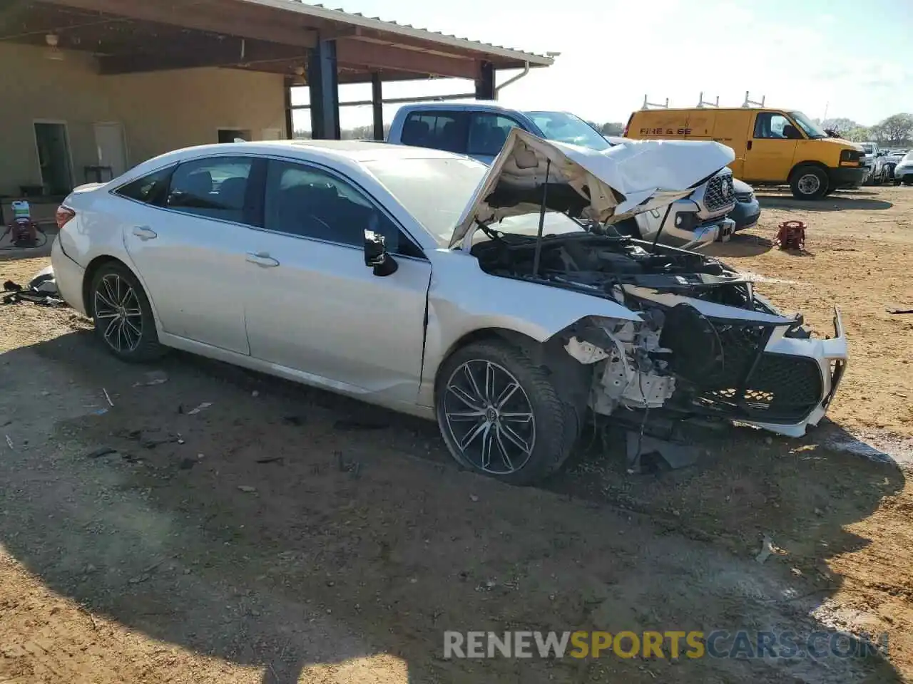 4 Photograph of a damaged car 4T1BZ1FB4KU002645 TOYOTA AVALON 2019