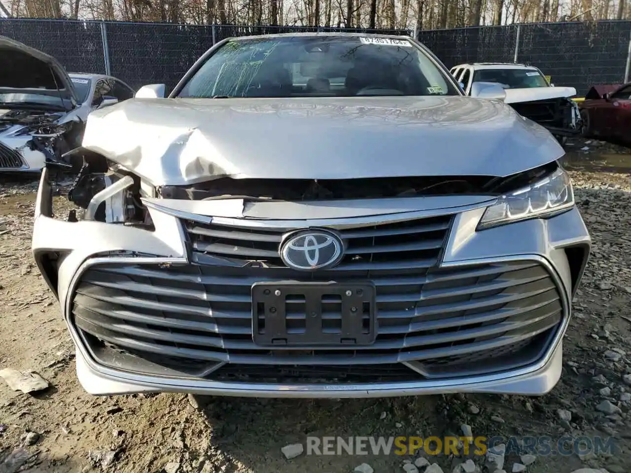 5 Photograph of a damaged car 4T1BZ1FB4KU007747 TOYOTA AVALON 2019