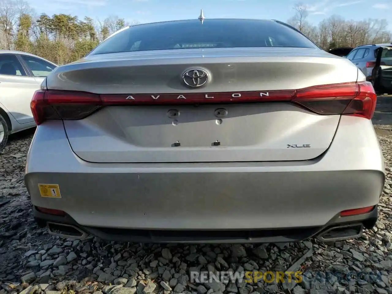 6 Photograph of a damaged car 4T1BZ1FB4KU007747 TOYOTA AVALON 2019