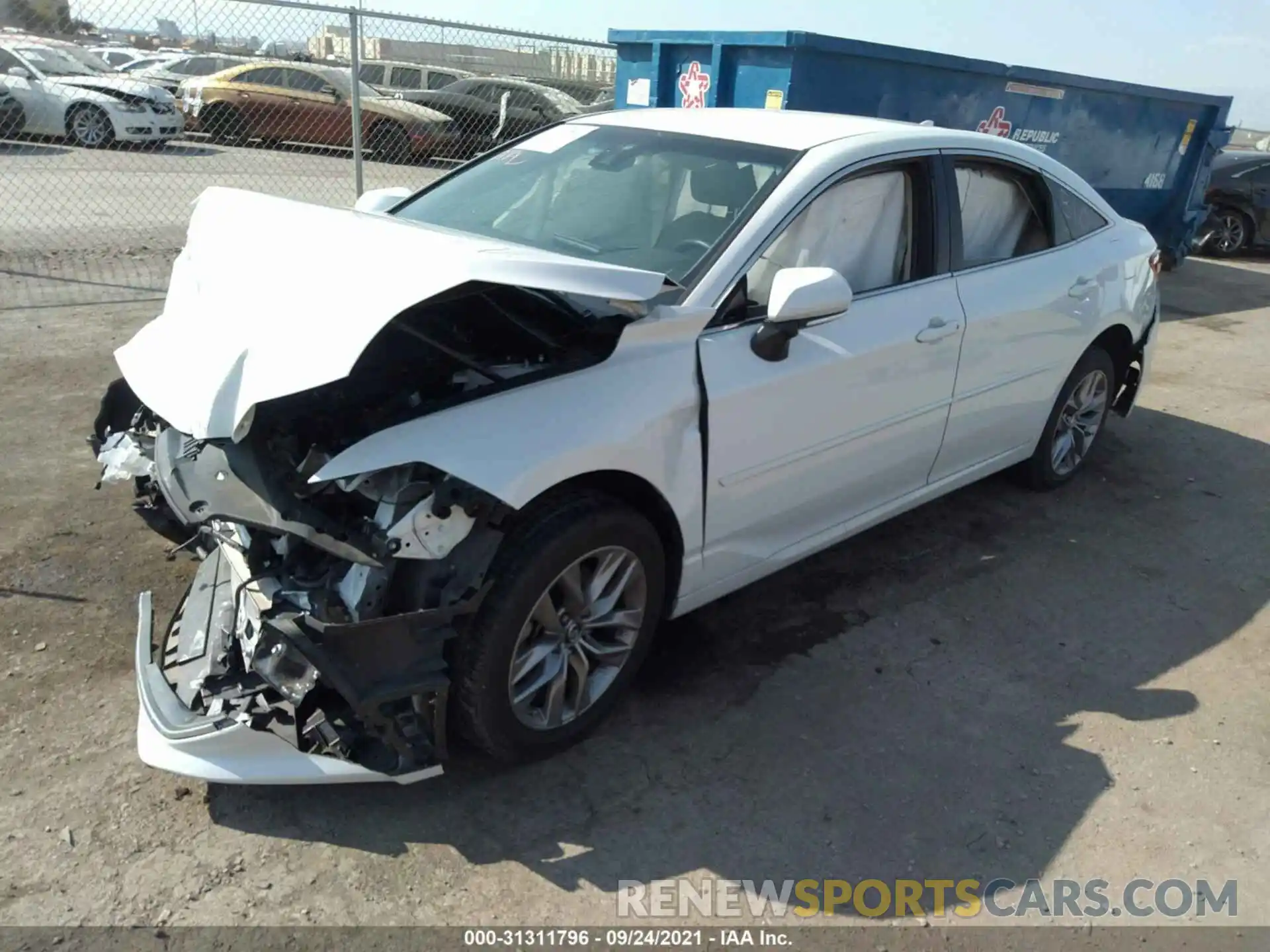 2 Photograph of a damaged car 4T1BZ1FB4KU019235 TOYOTA AVALON 2019