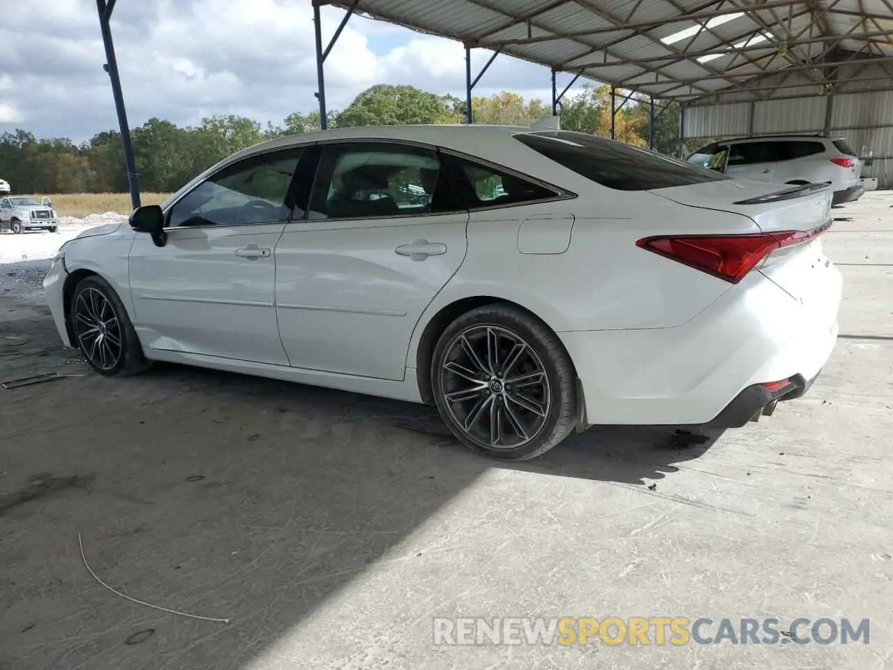 2 Photograph of a damaged car 4T1BZ1FB4KU023480 TOYOTA AVALON 2019