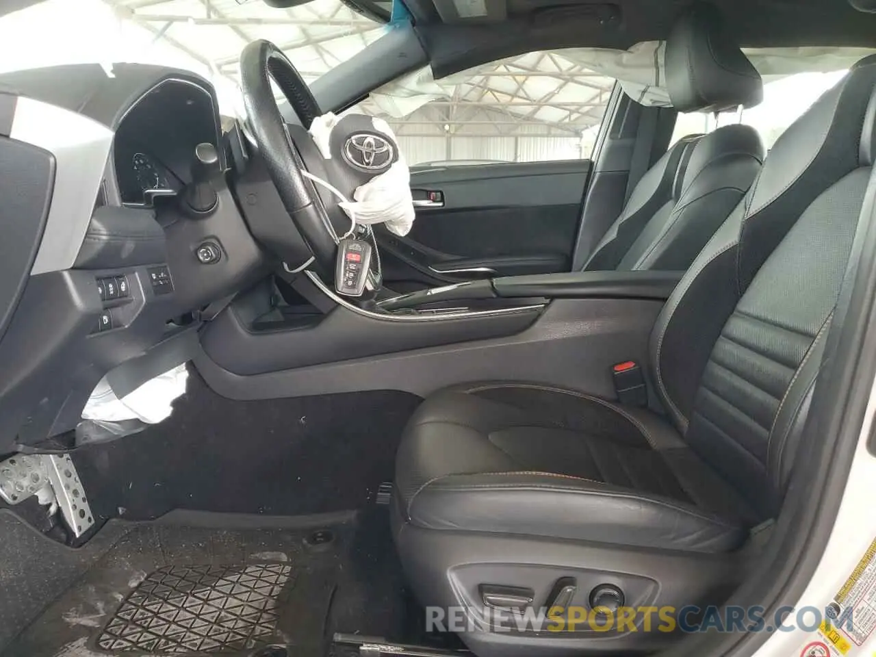 7 Photograph of a damaged car 4T1BZ1FB4KU023480 TOYOTA AVALON 2019