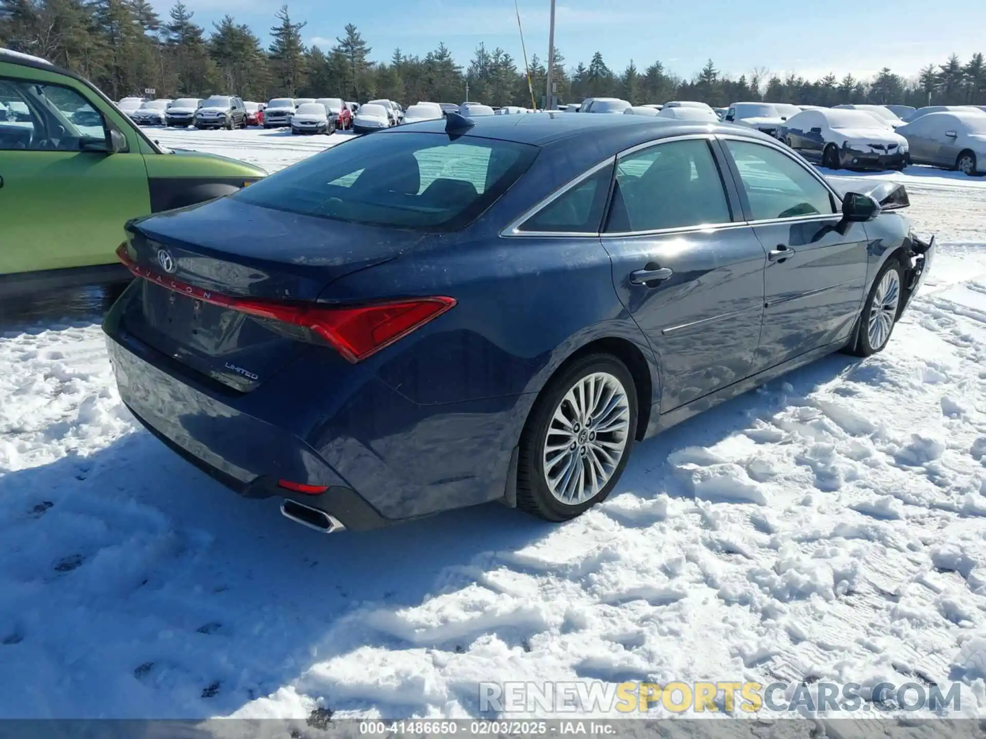 4 Photograph of a damaged car 4T1BZ1FB4KU025214 TOYOTA AVALON 2019