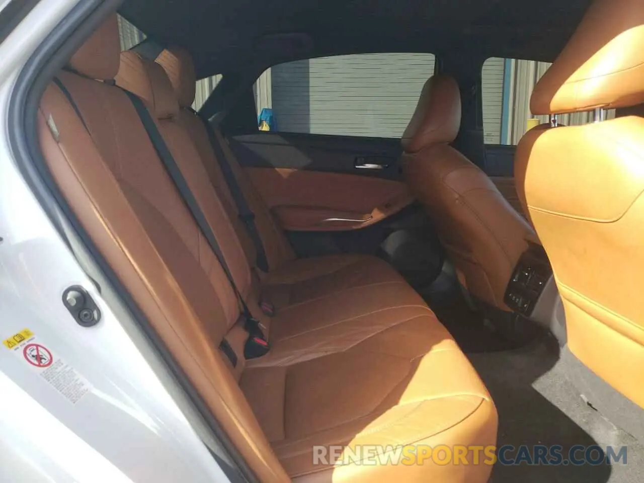 10 Photograph of a damaged car 4T1BZ1FB4KU026511 TOYOTA AVALON 2019