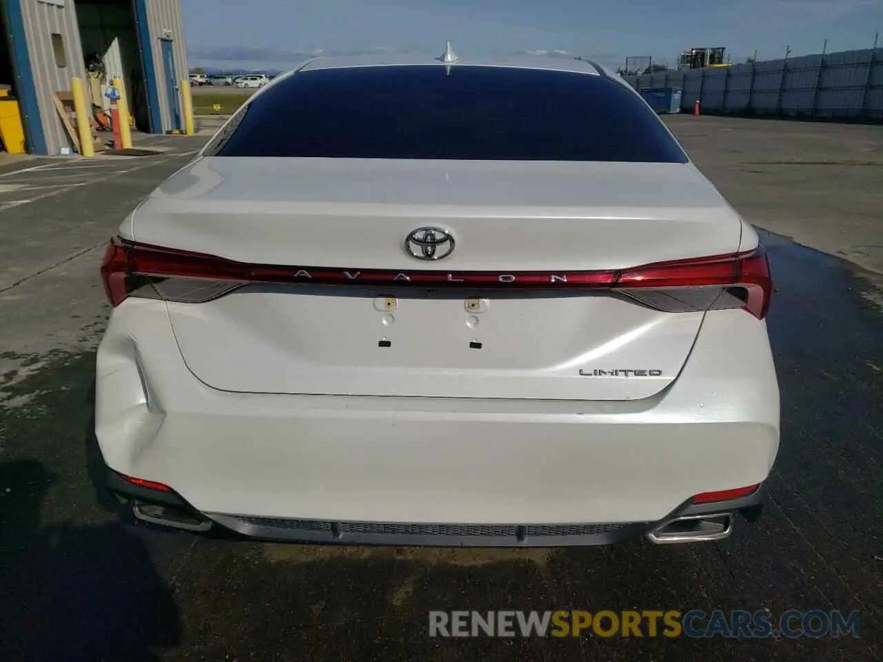 6 Photograph of a damaged car 4T1BZ1FB4KU026511 TOYOTA AVALON 2019