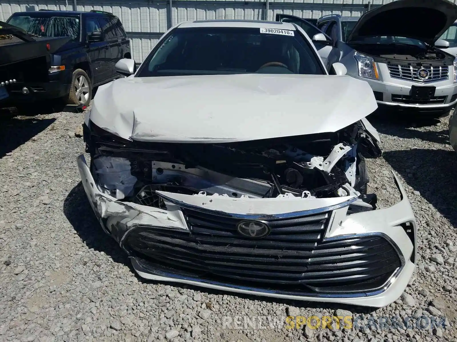 9 Photograph of a damaged car 4T1BZ1FB4KU026721 TOYOTA AVALON 2019