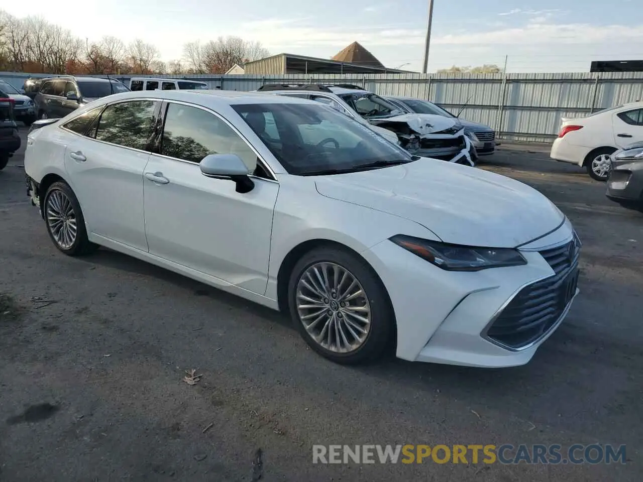 4 Photograph of a damaged car 4T1BZ1FB4KU028744 TOYOTA AVALON 2019