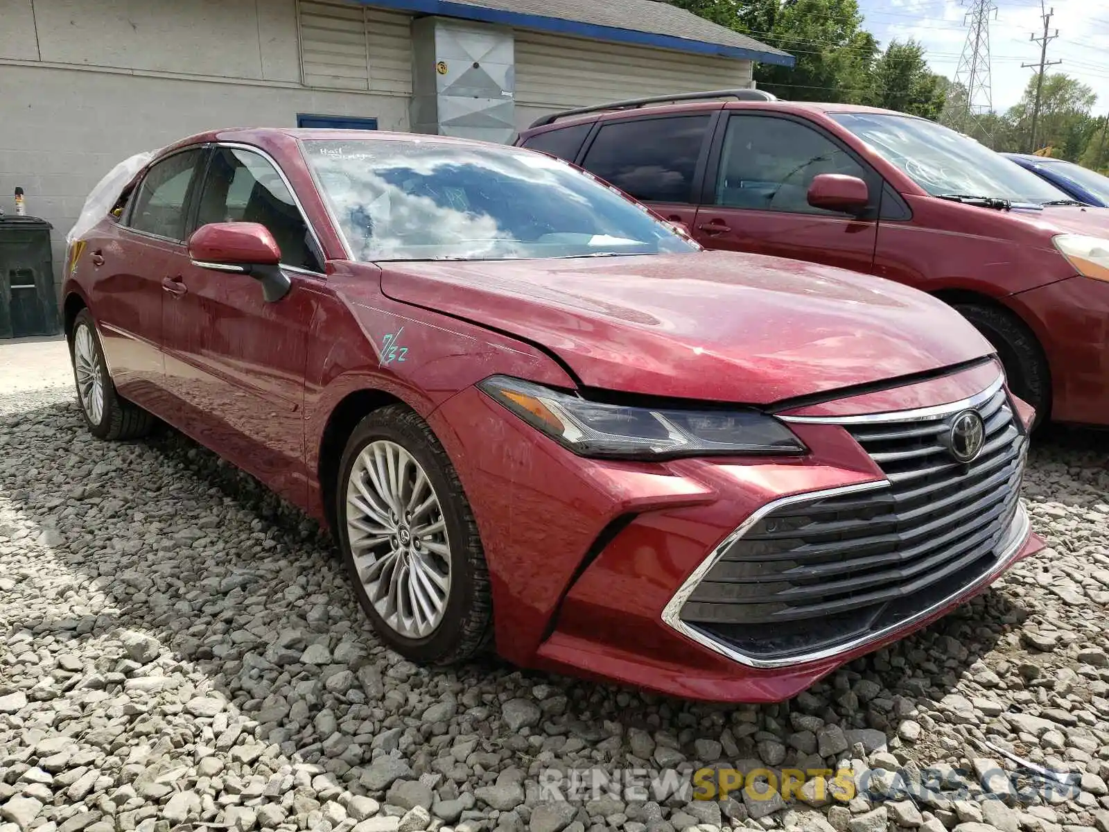 1 Photograph of a damaged car 4T1BZ1FB4KU029179 TOYOTA AVALON 2019