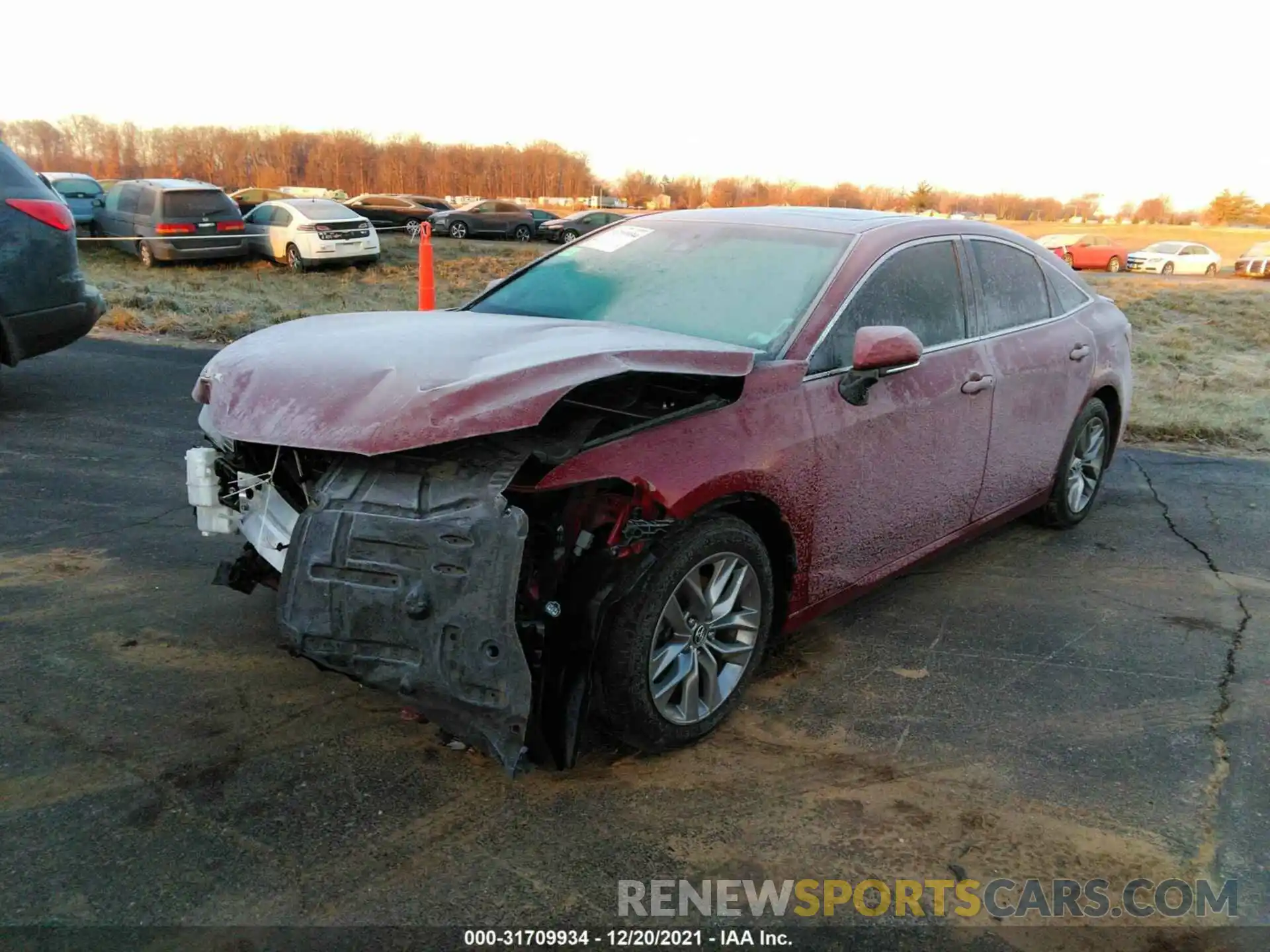 2 Photograph of a damaged car 4T1BZ1FB4KU033040 TOYOTA AVALON 2019