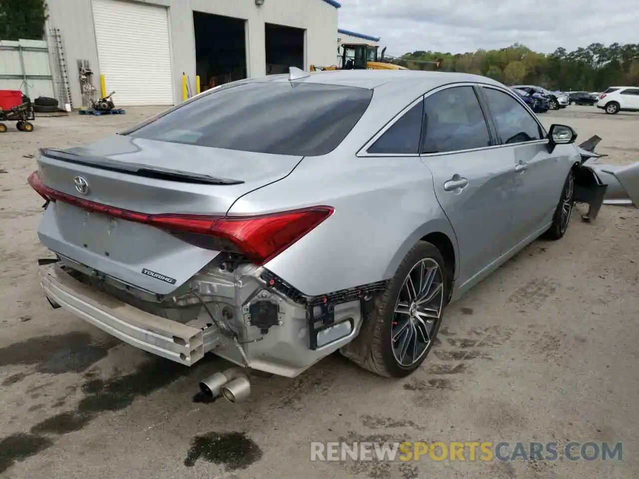 4 Photograph of a damaged car 4T1BZ1FB5KU004162 TOYOTA AVALON 2019