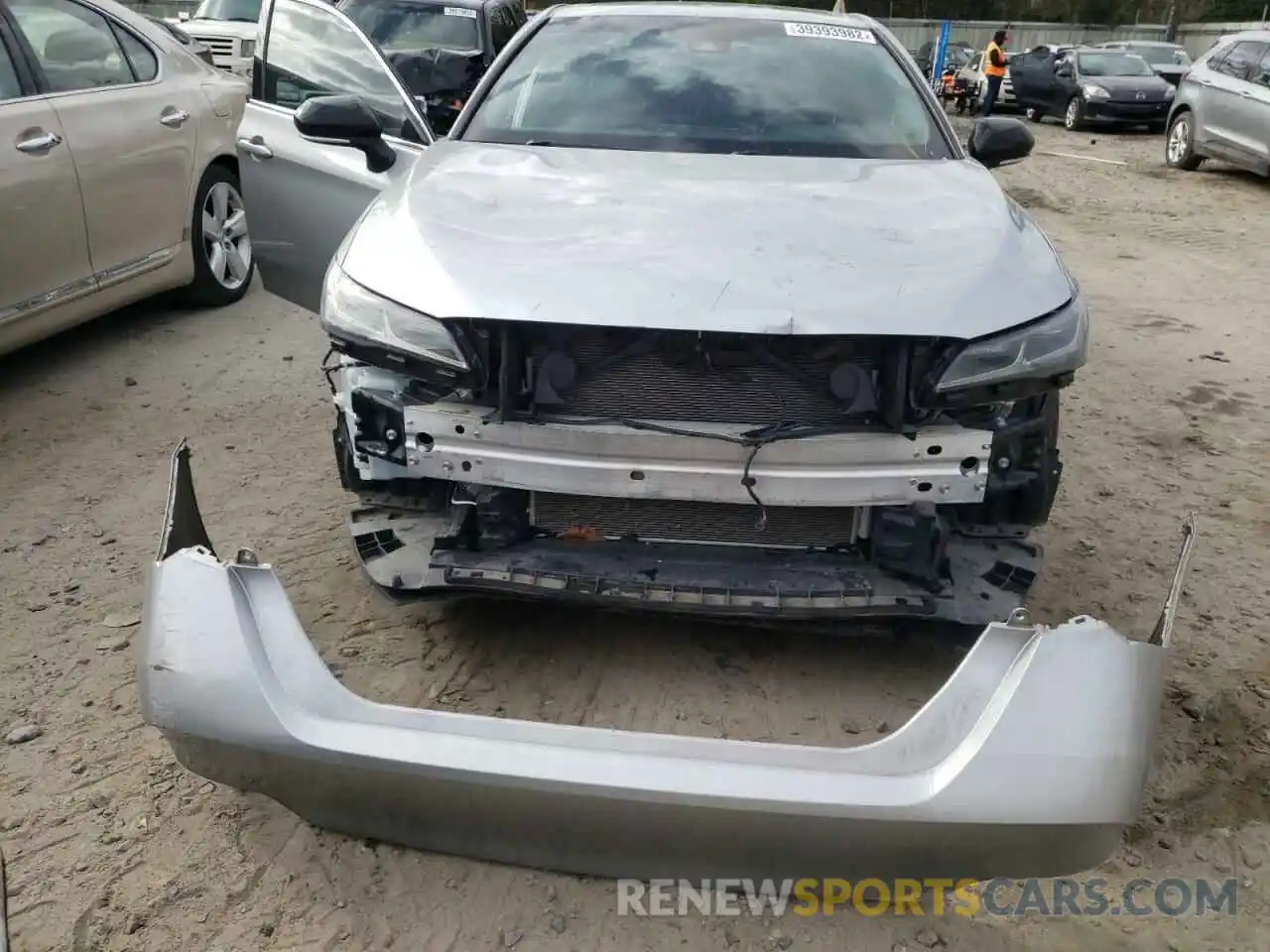 9 Photograph of a damaged car 4T1BZ1FB5KU004162 TOYOTA AVALON 2019