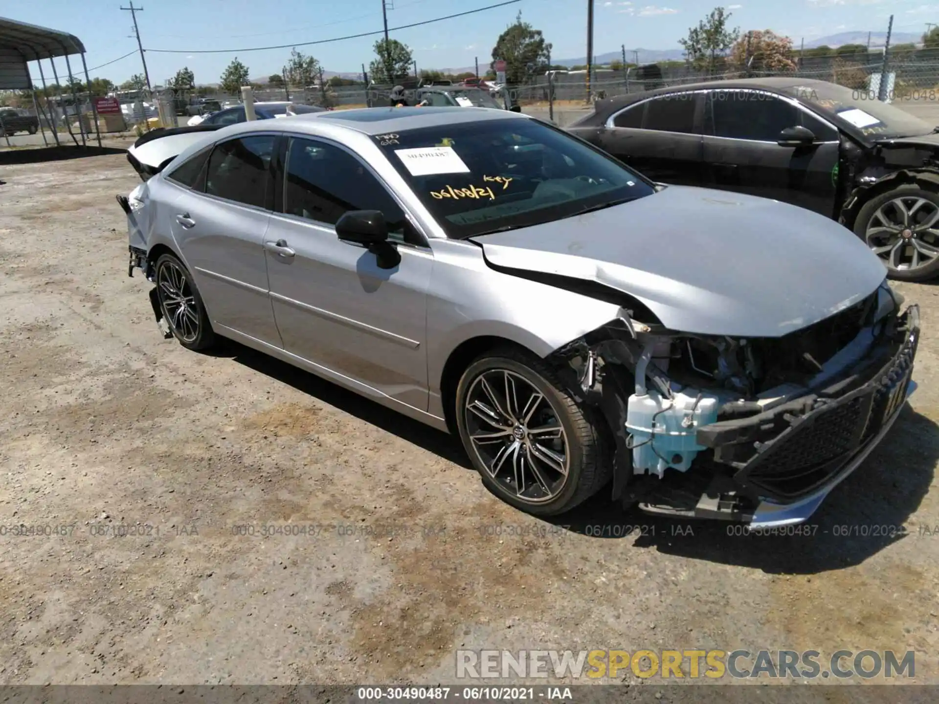 1 Photograph of a damaged car 4T1BZ1FB5KU010978 TOYOTA AVALON 2019