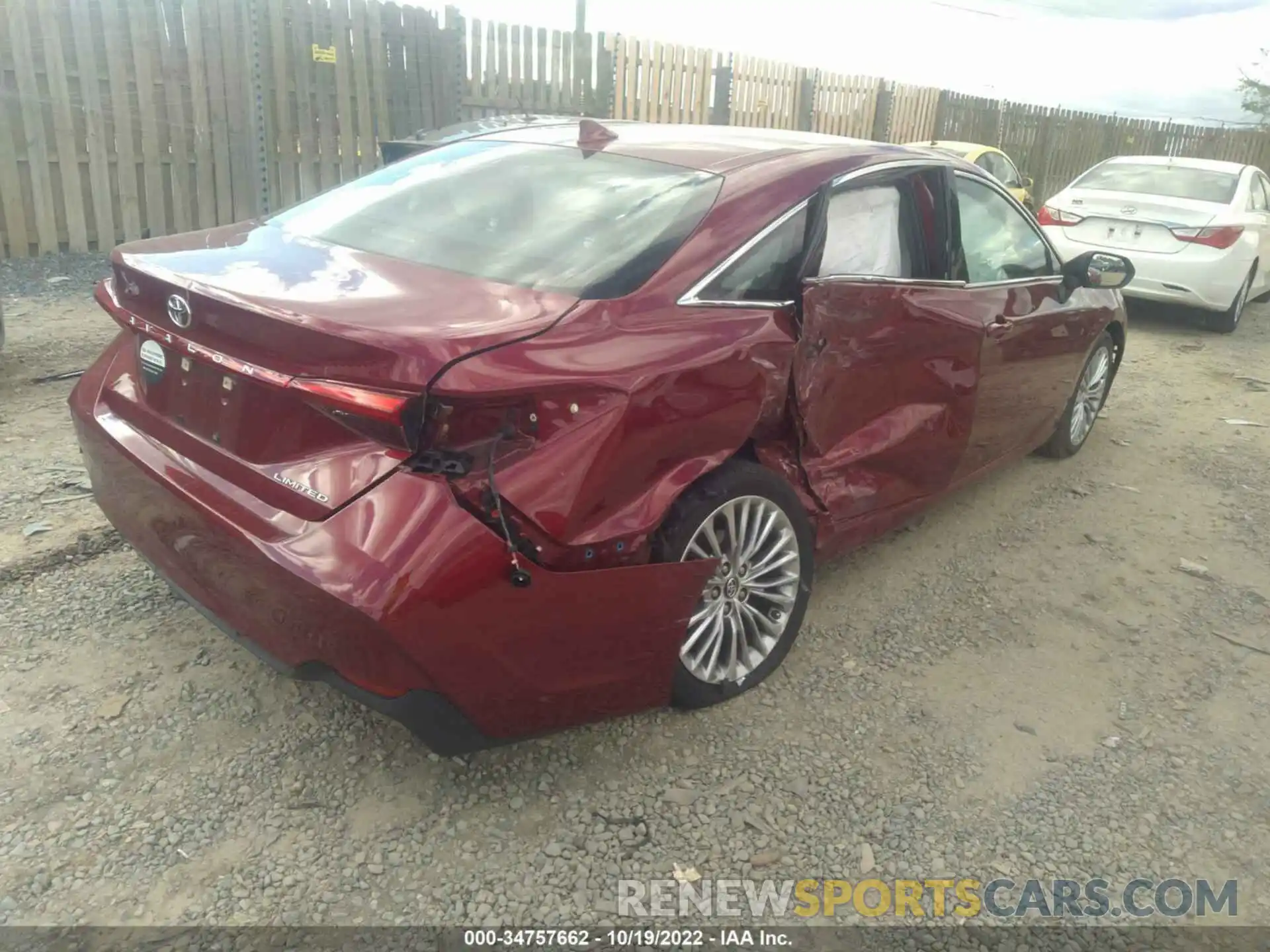 4 Photograph of a damaged car 4T1BZ1FB5KU013489 TOYOTA AVALON 2019