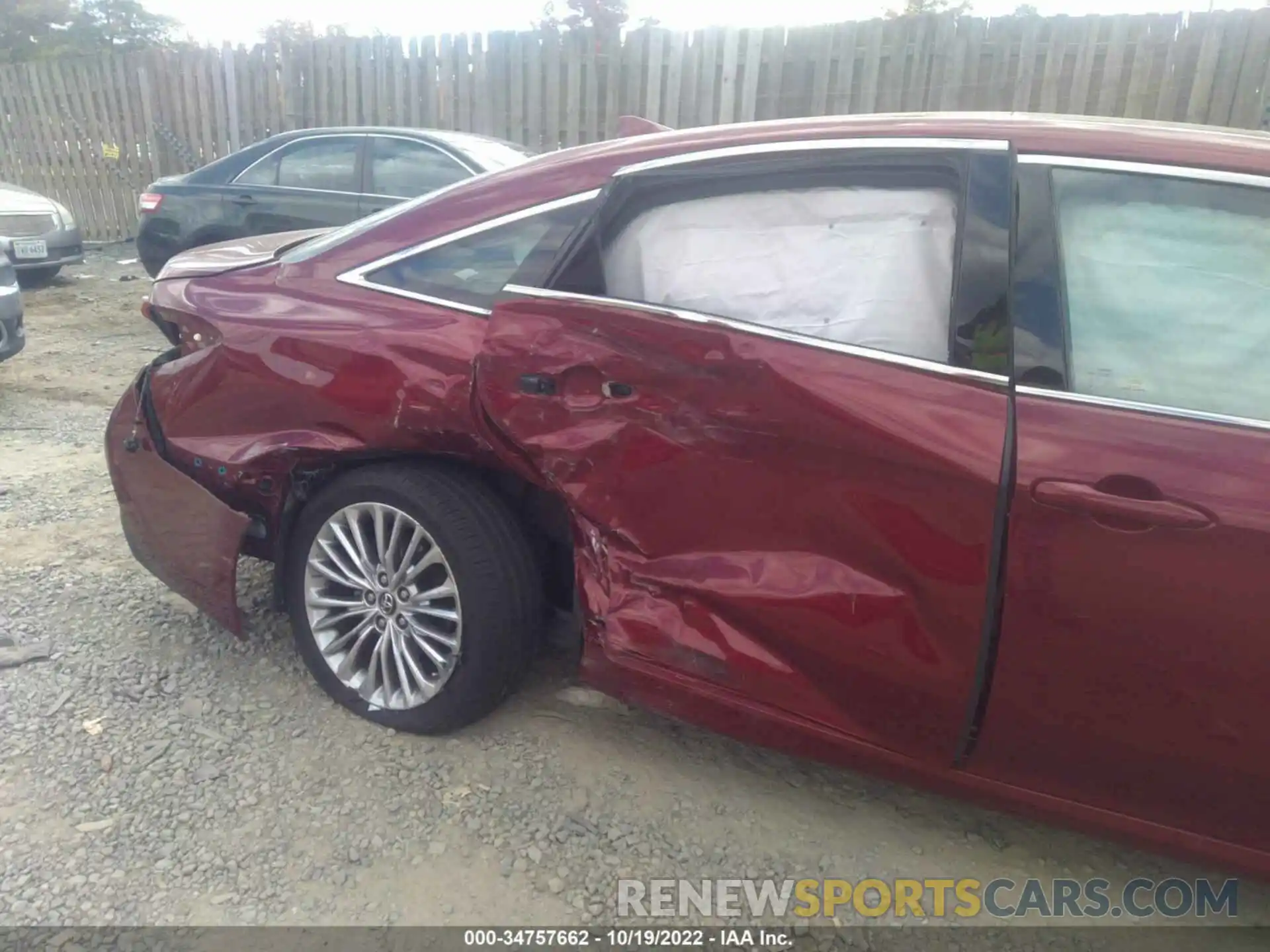 6 Photograph of a damaged car 4T1BZ1FB5KU013489 TOYOTA AVALON 2019