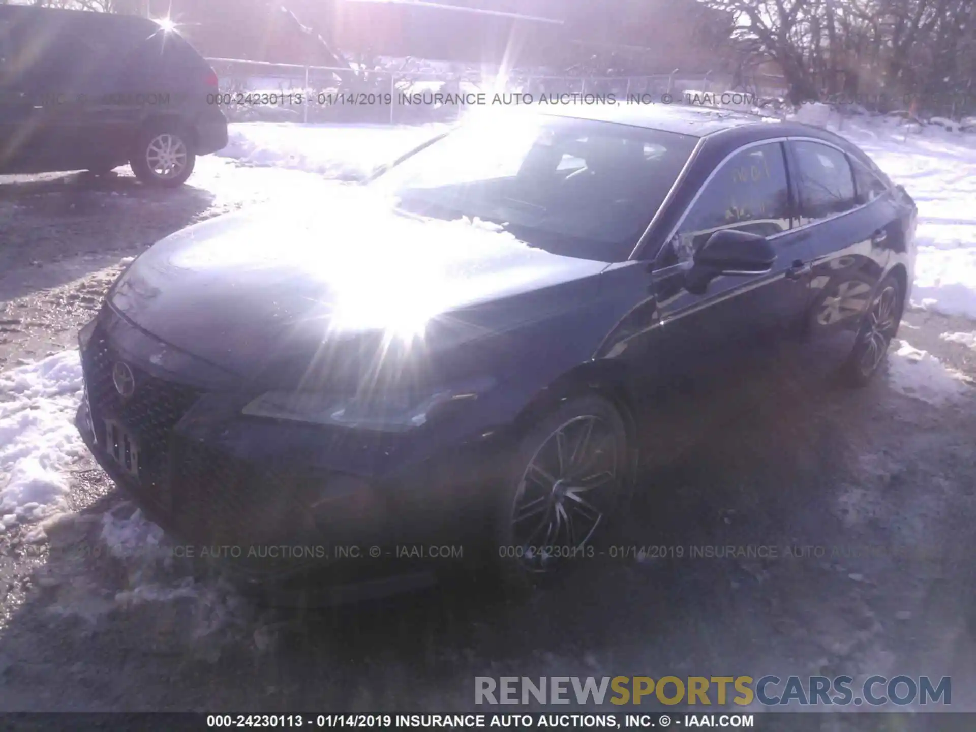 2 Photograph of a damaged car 4T1BZ1FB5KU015128 TOYOTA AVALON 2019