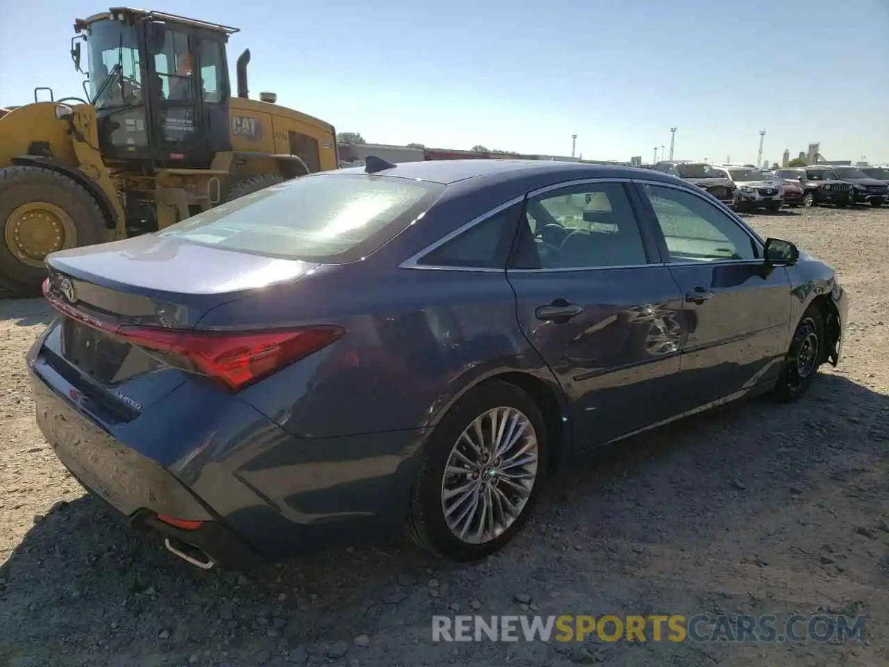 4 Photograph of a damaged car 4T1BZ1FB5KU015470 TOYOTA AVALON 2019