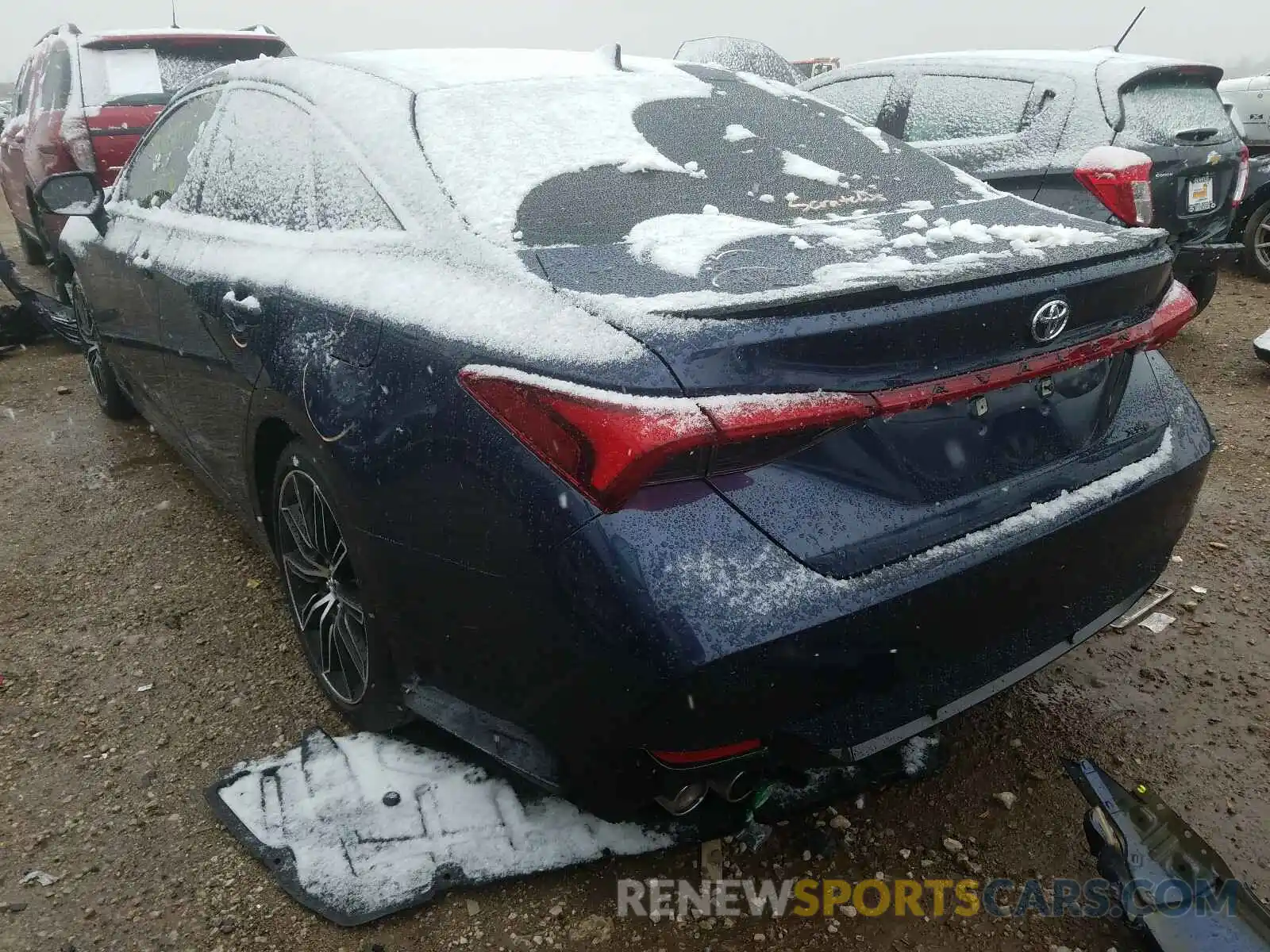 3 Photograph of a damaged car 4T1BZ1FB5KU017462 TOYOTA AVALON 2019