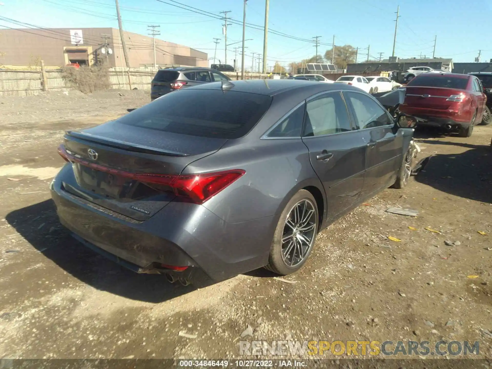 4 Photograph of a damaged car 4T1BZ1FB5KU017686 TOYOTA AVALON 2019