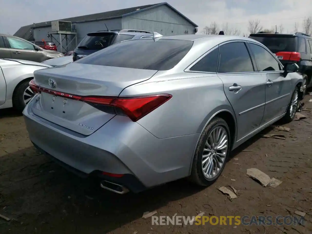 4 Photograph of a damaged car 4T1BZ1FB5KU025223 TOYOTA AVALON 2019