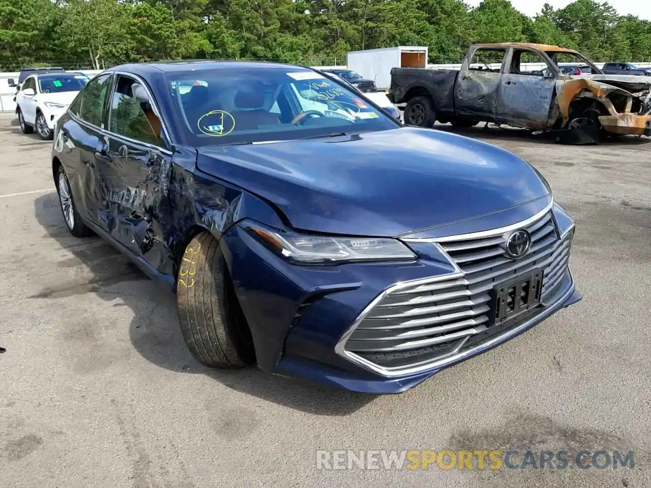 1 Photograph of a damaged car 4T1BZ1FB5KU026839 TOYOTA AVALON 2019