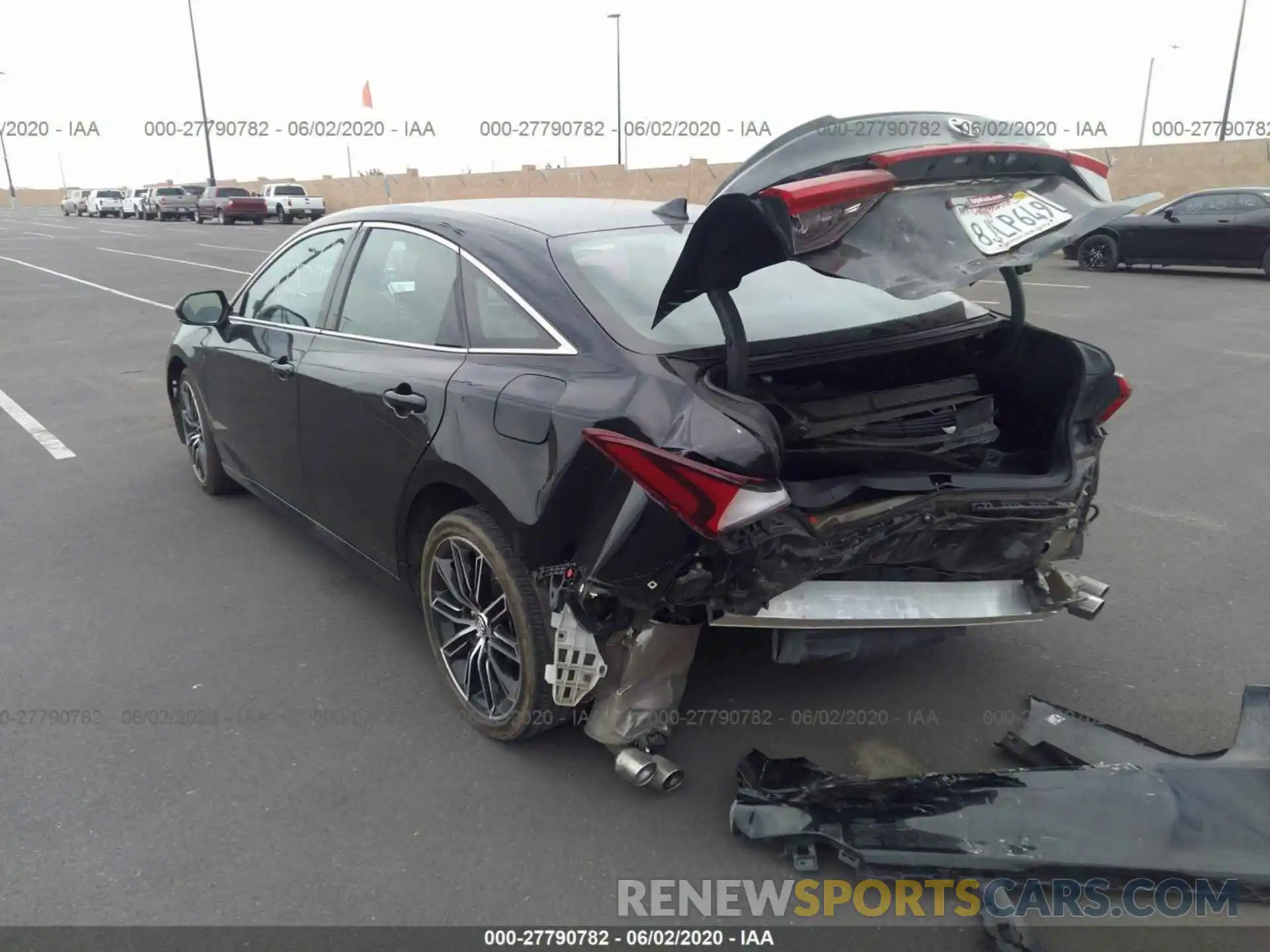 3 Photograph of a damaged car 4T1BZ1FB5KU028011 TOYOTA AVALON 2019