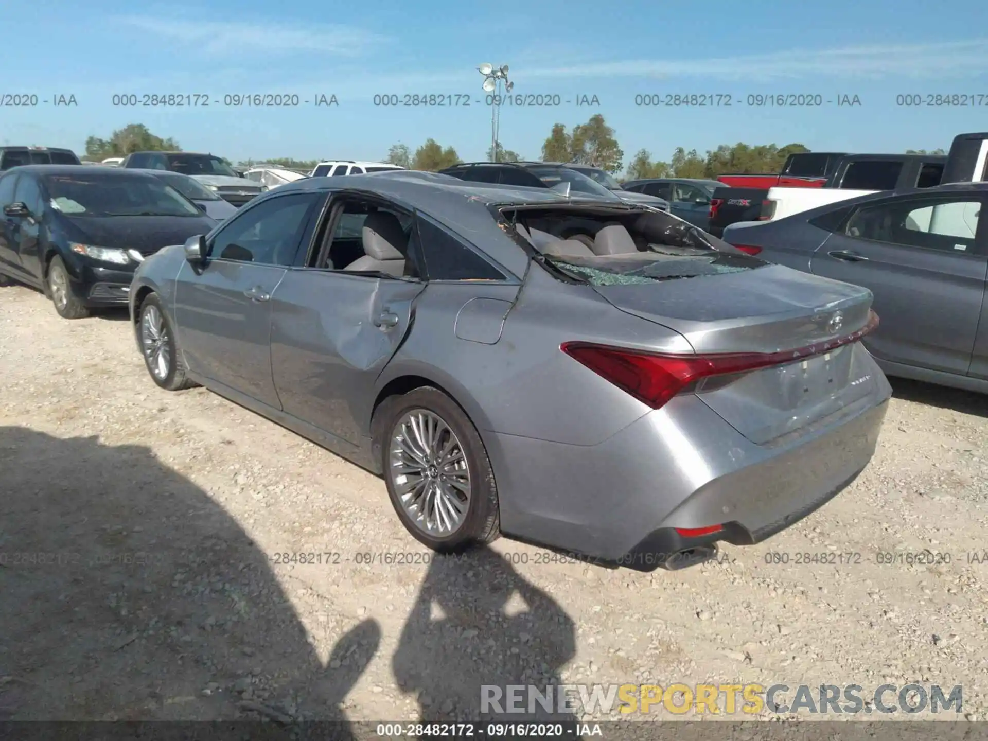 3 Photograph of a damaged car 4T1BZ1FB5KU028929 TOYOTA AVALON 2019