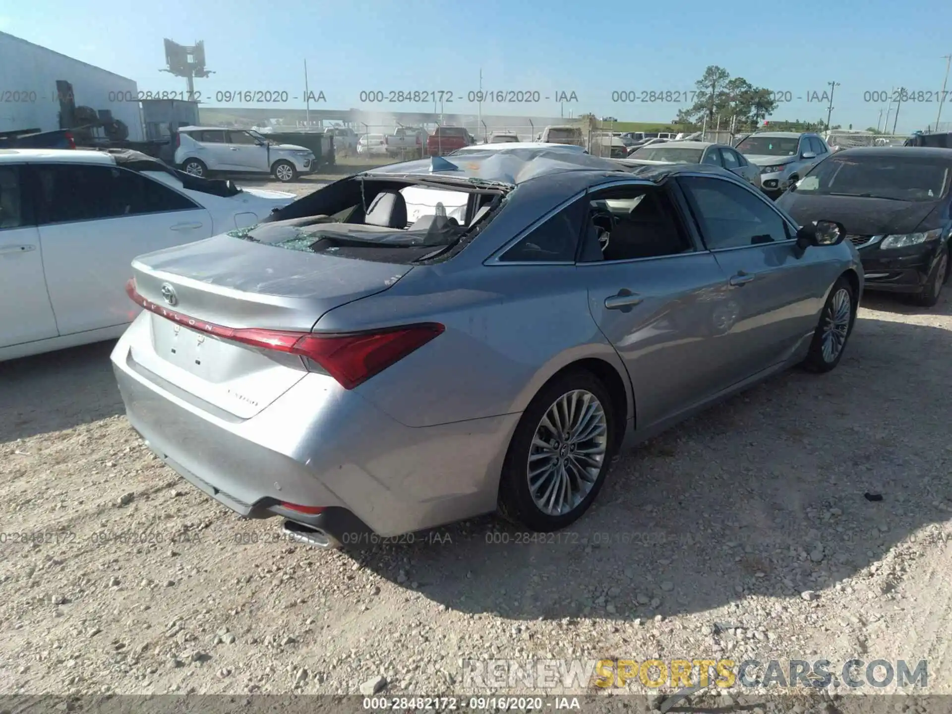 4 Photograph of a damaged car 4T1BZ1FB5KU028929 TOYOTA AVALON 2019