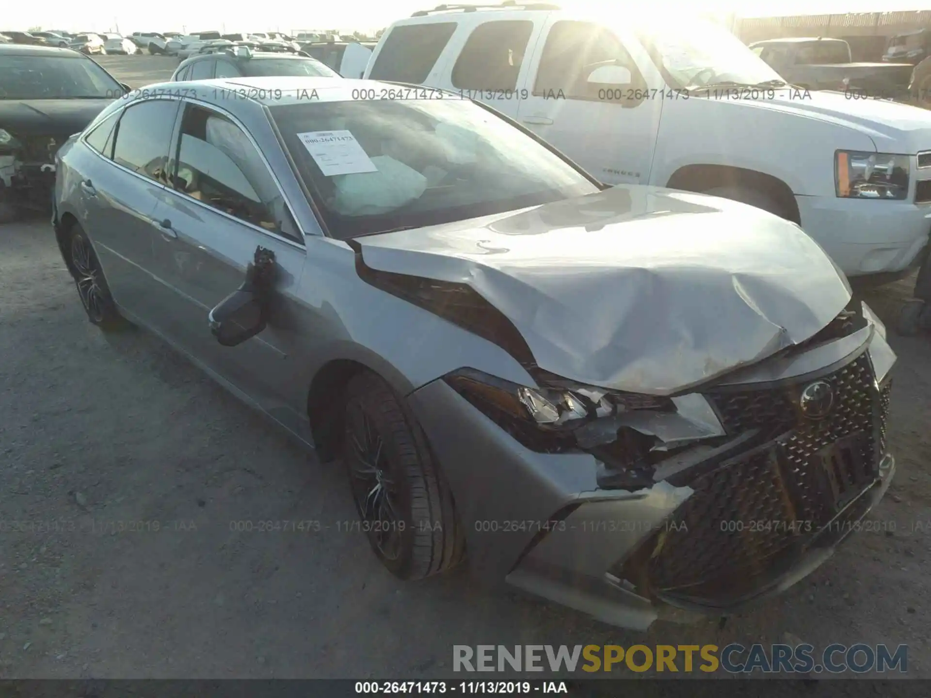 1 Photograph of a damaged car 4T1BZ1FB5KU030020 TOYOTA AVALON 2019