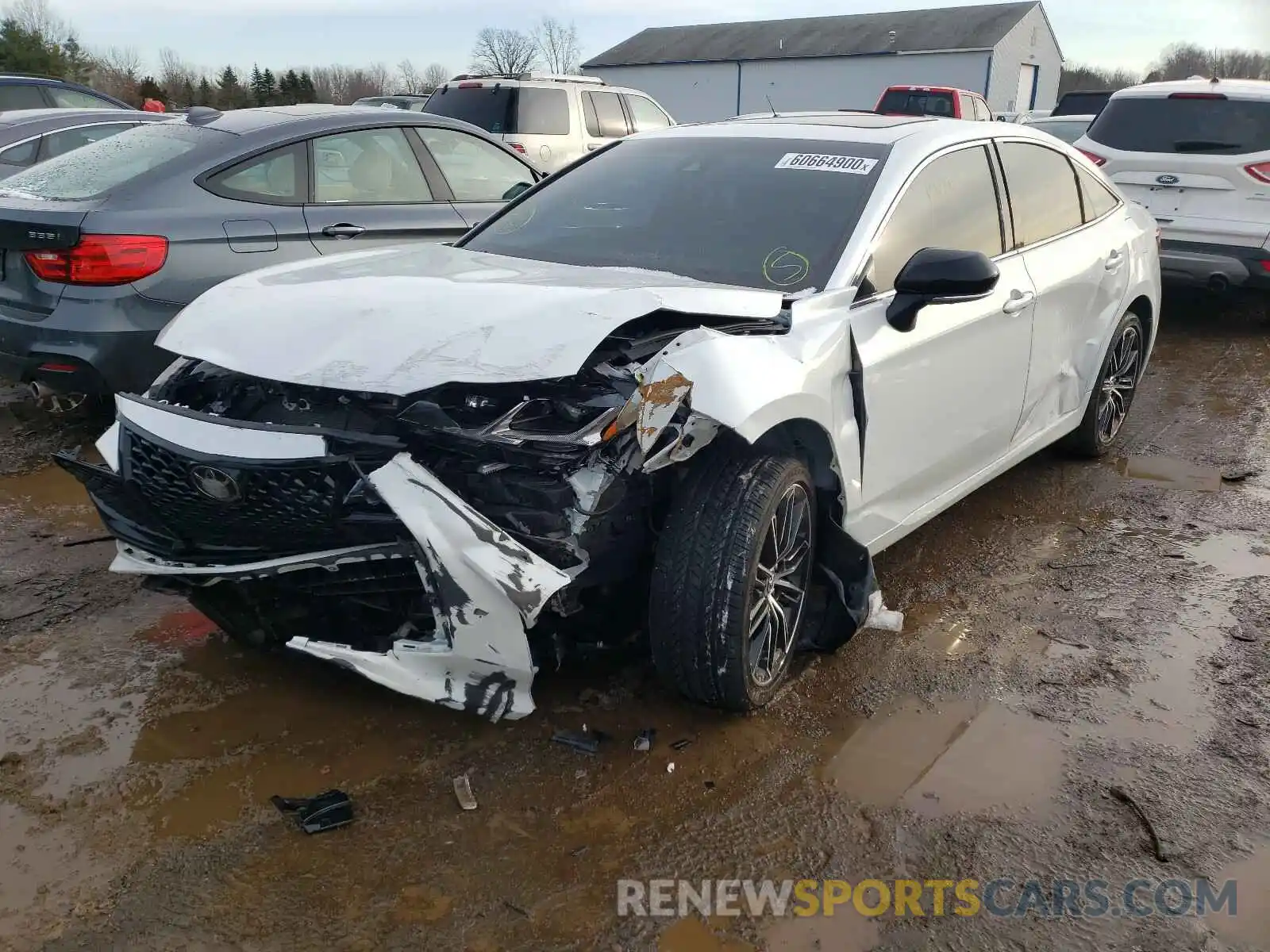 9 Photograph of a damaged car 4T1BZ1FB5KU031992 TOYOTA AVALON 2019