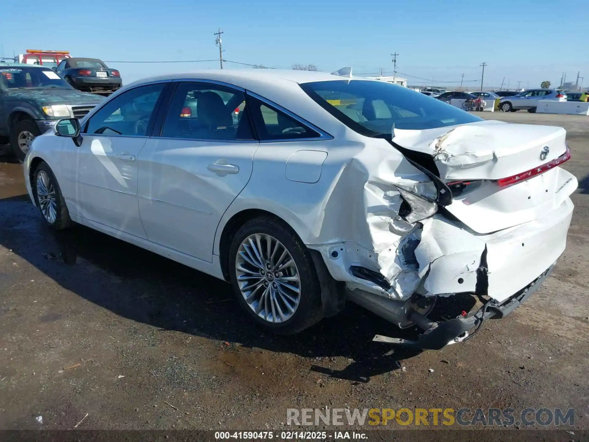 3 Photograph of a damaged car 4T1BZ1FB5KU032141 TOYOTA AVALON 2019