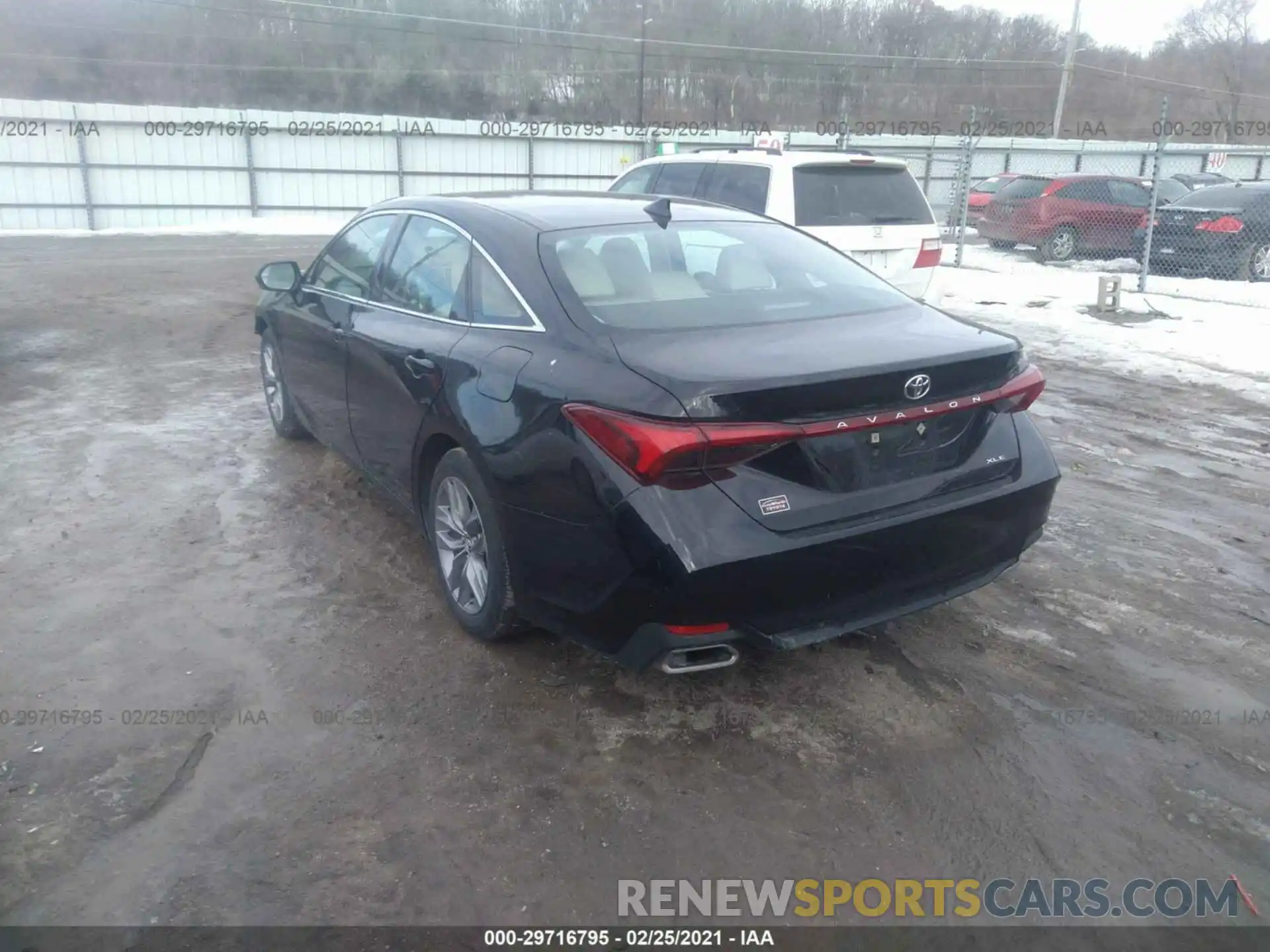 3 Photograph of a damaged car 4T1BZ1FB5KU035086 TOYOTA AVALON 2019