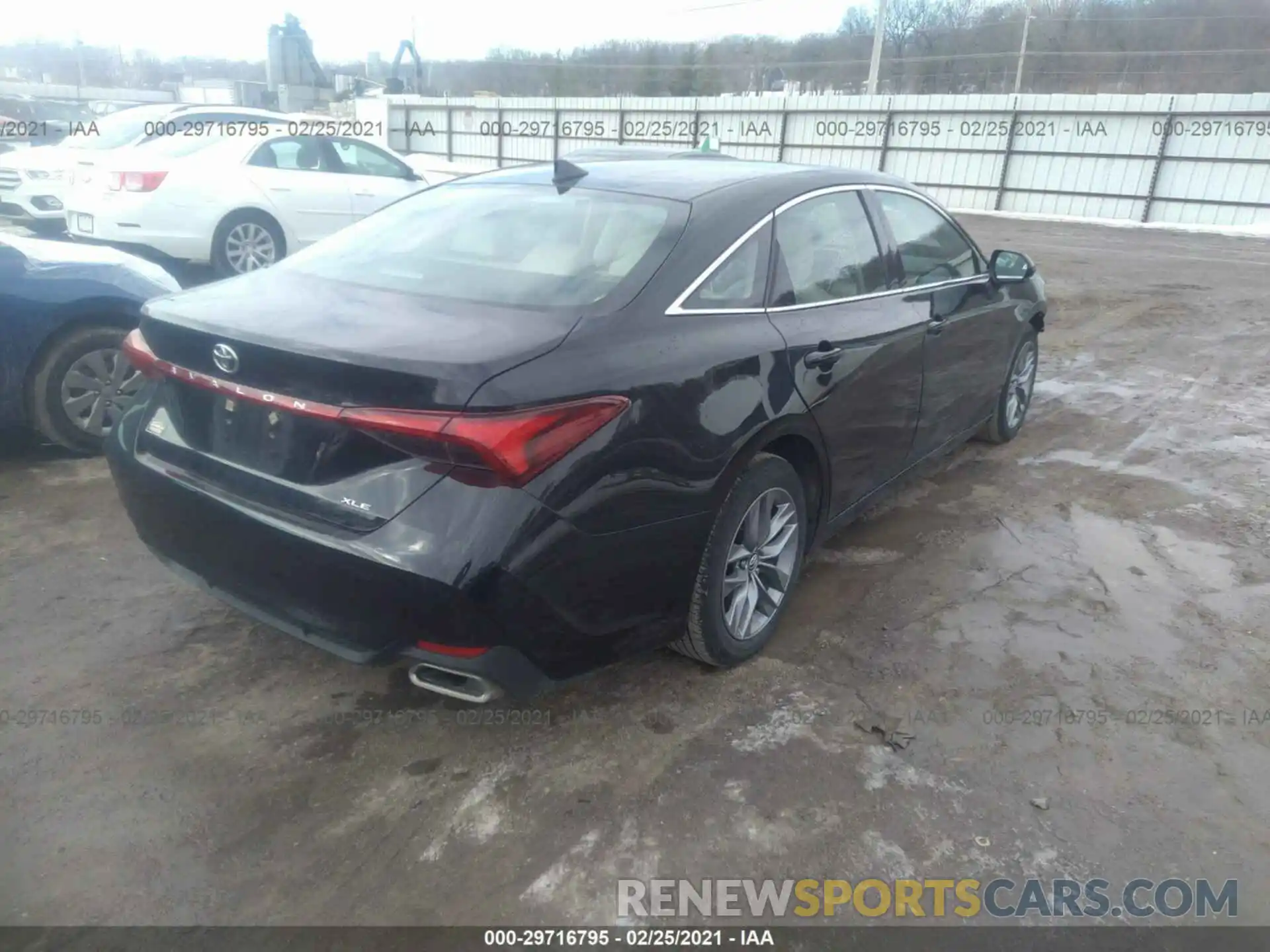 4 Photograph of a damaged car 4T1BZ1FB5KU035086 TOYOTA AVALON 2019