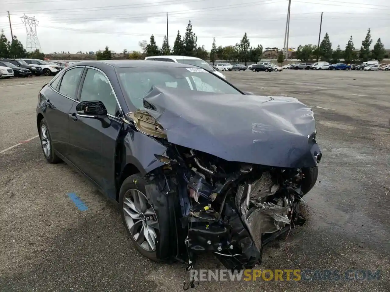 1 Photograph of a damaged car 4T1BZ1FB5KU035282 TOYOTA AVALON 2019