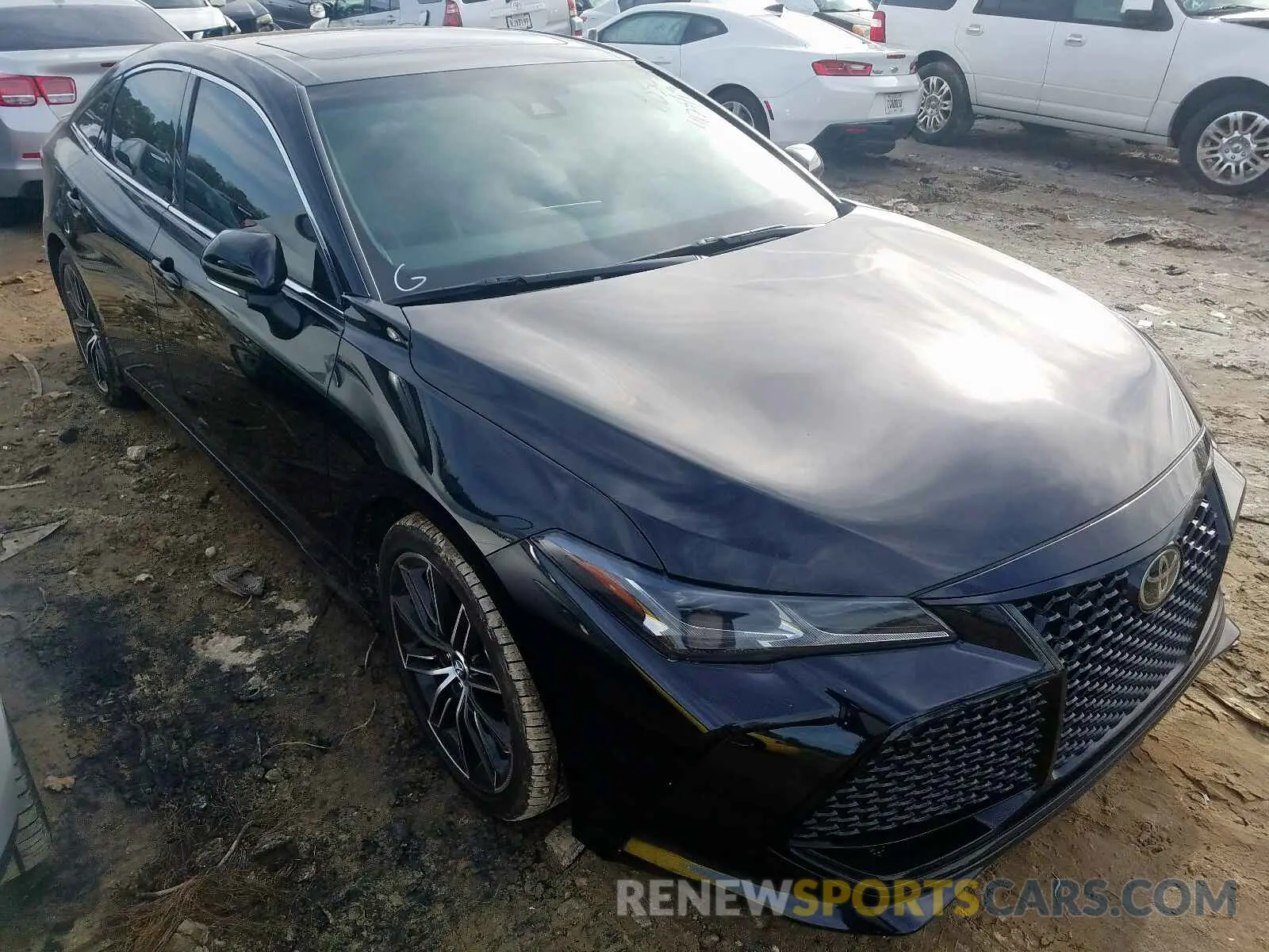 1 Photograph of a damaged car 4T1BZ1FB5KU037808 TOYOTA AVALON 2019