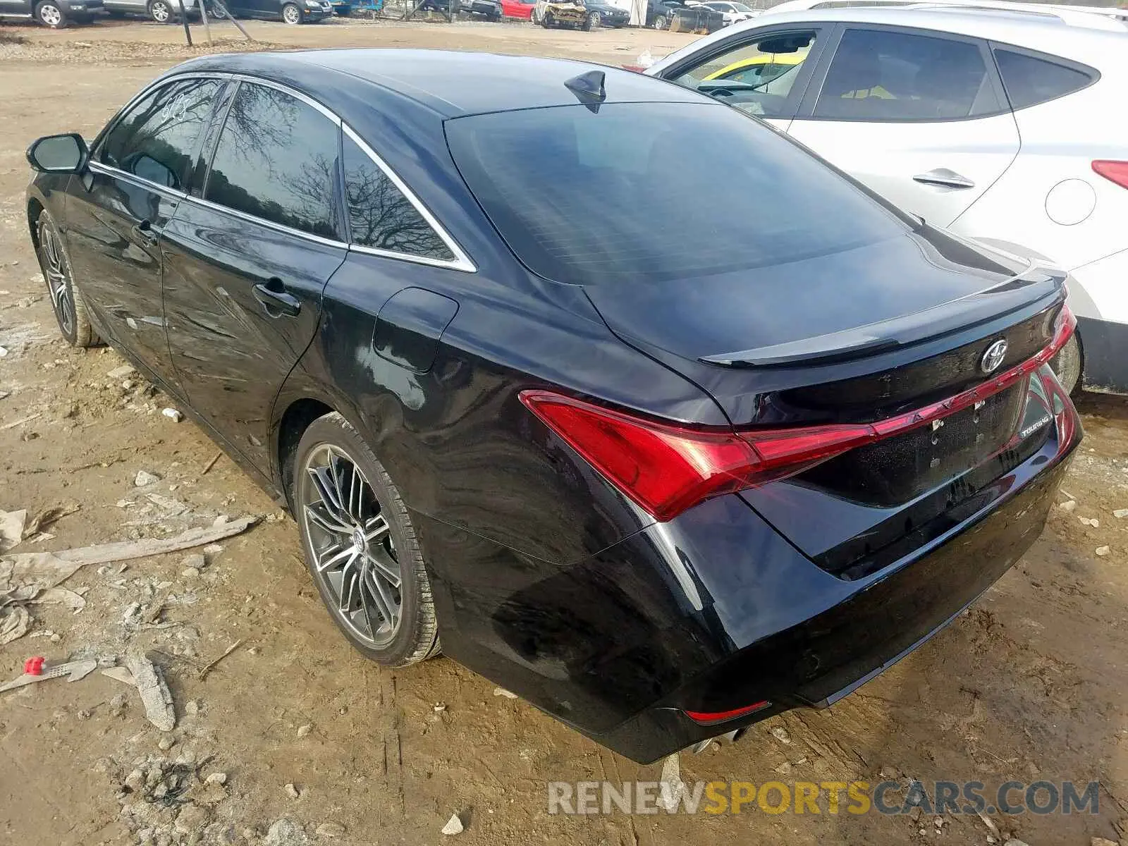 3 Photograph of a damaged car 4T1BZ1FB5KU037808 TOYOTA AVALON 2019