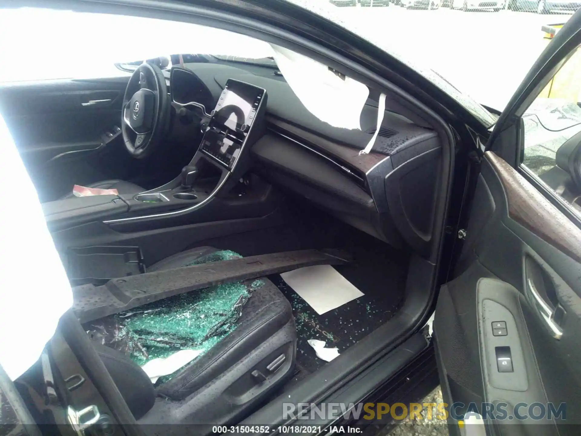 5 Photograph of a damaged car 4T1BZ1FB6KU001299 TOYOTA AVALON 2019