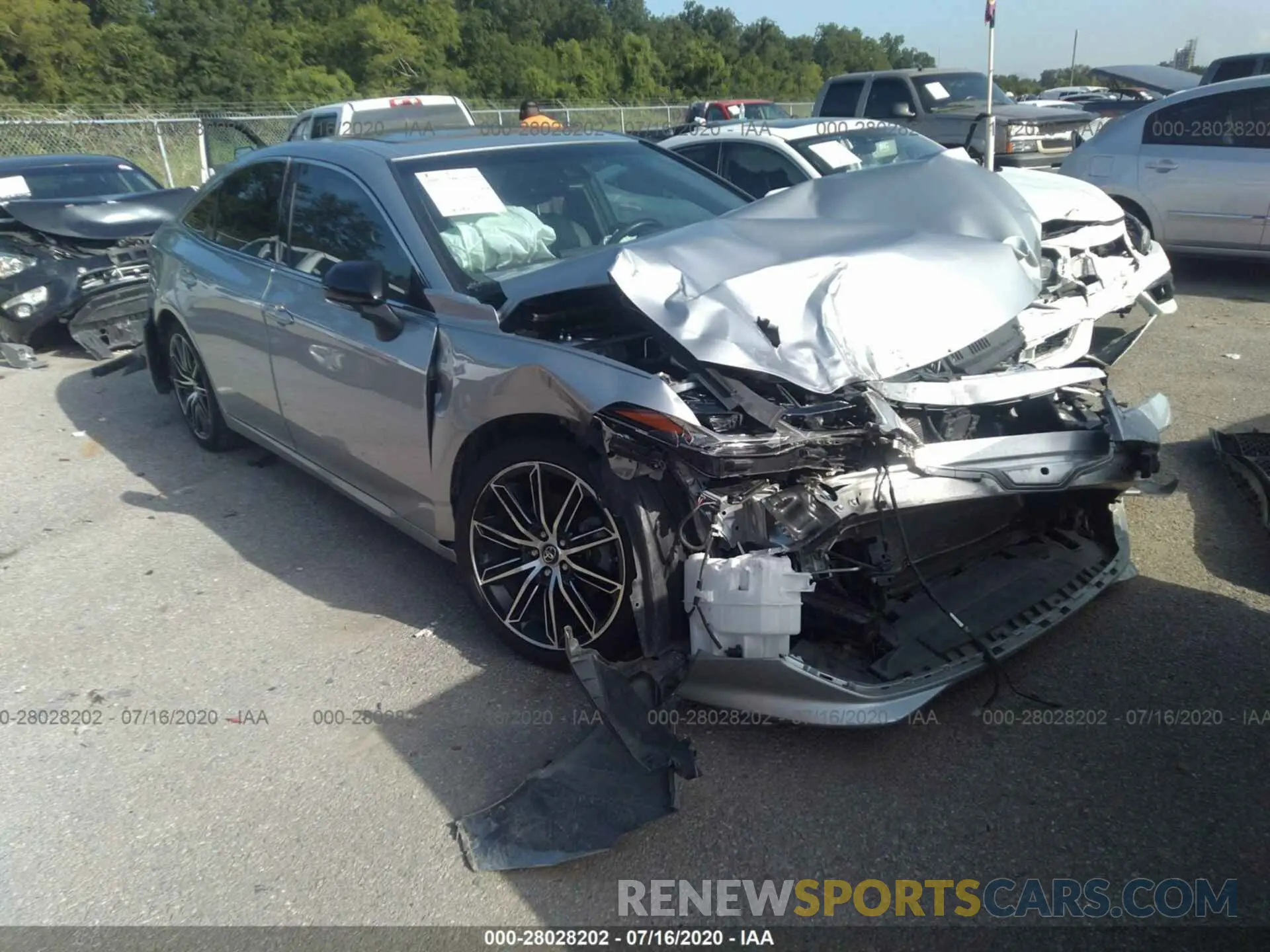 1 Photograph of a damaged car 4T1BZ1FB6KU003327 TOYOTA AVALON 2019