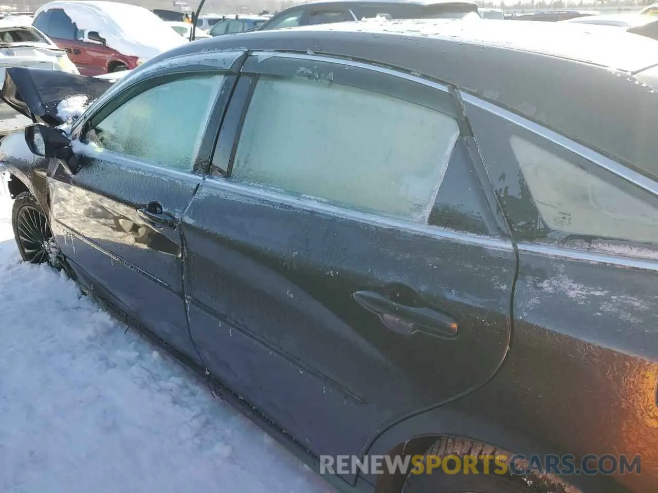 8 Photograph of a damaged car 4T1BZ1FB6KU005563 TOYOTA AVALON 2019