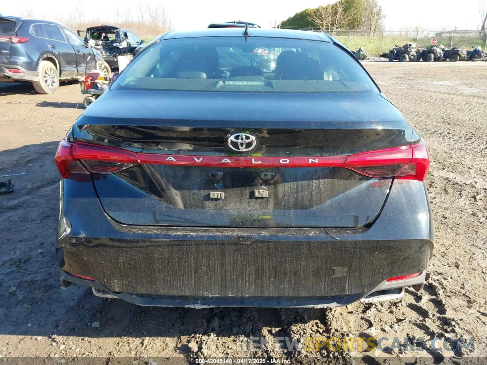 17 Photograph of a damaged car 4T1BZ1FB6KU013940 TOYOTA AVALON 2019